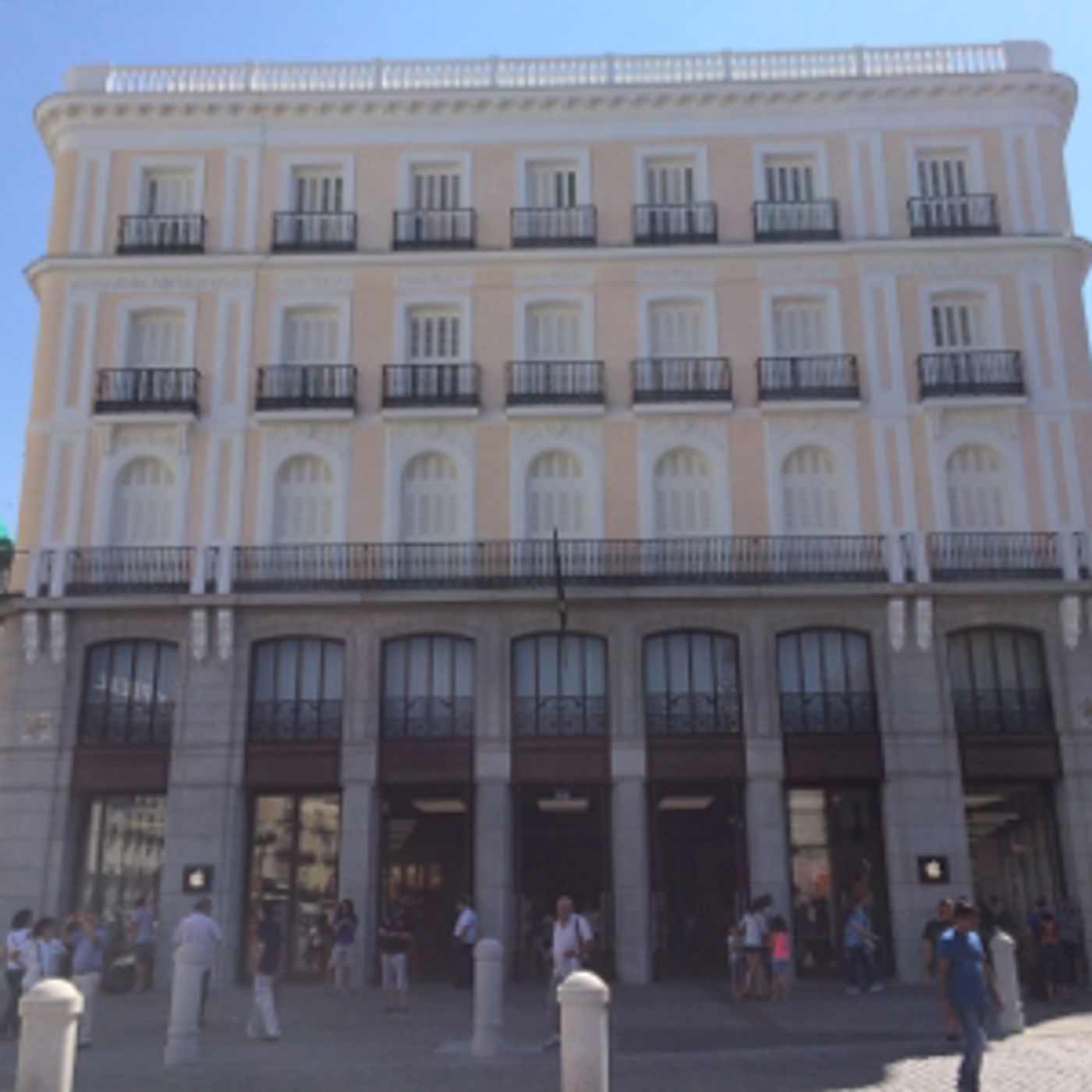 Visita Apple Store Sol episode artwork