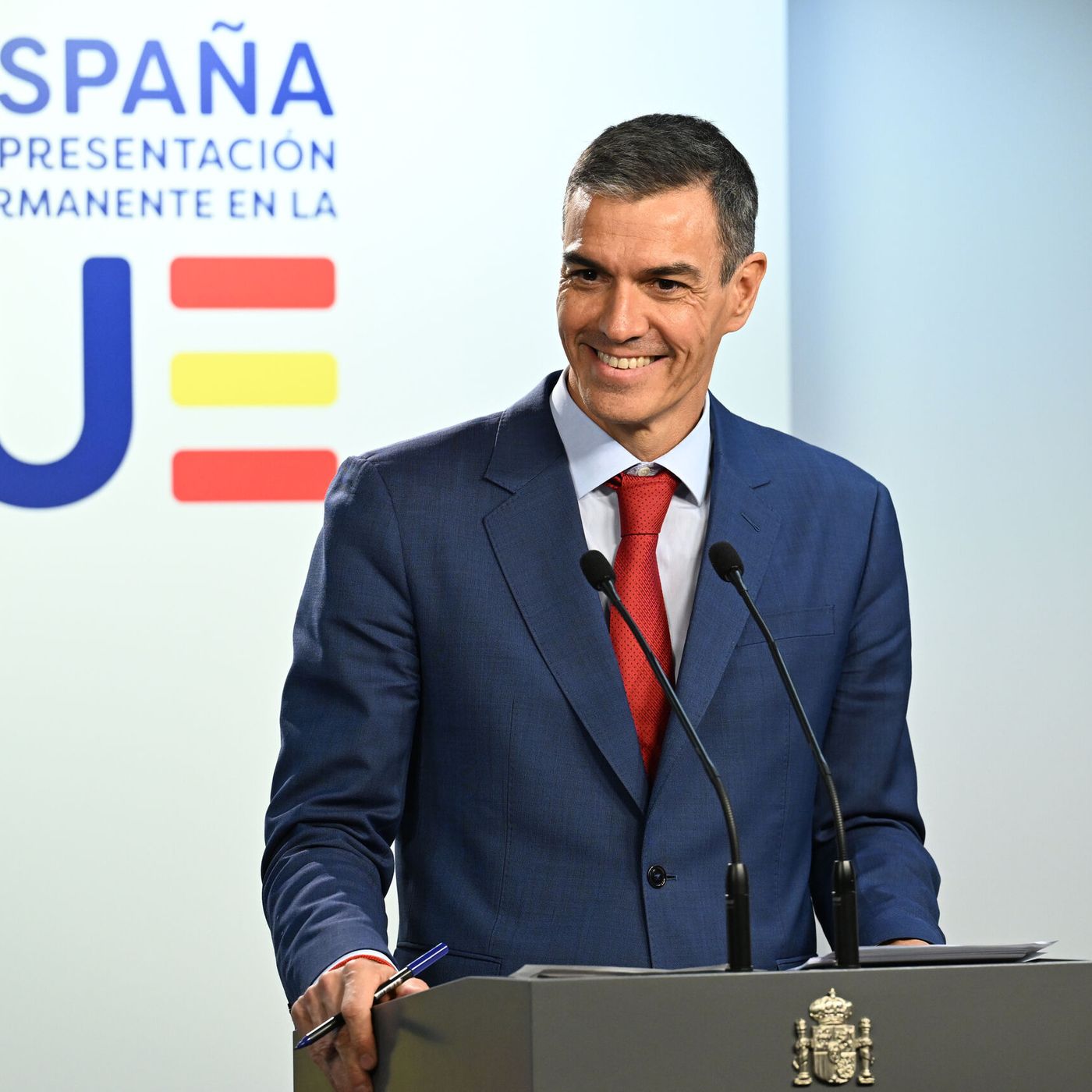 Federico a las 7: Sánchez se burla de los periodistas cuando le preguntan por la foto con Puigdemont