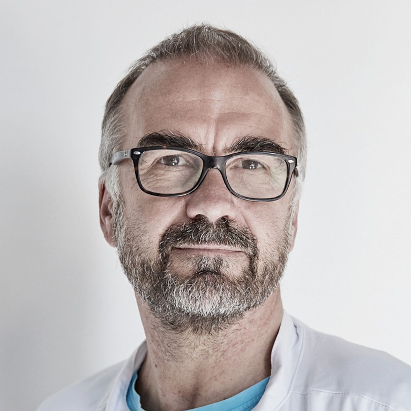 #168 Forskning og ressourceforbrug i sundhedsvæsenet - med professor Anders Perner (MUSKOS Keynote)