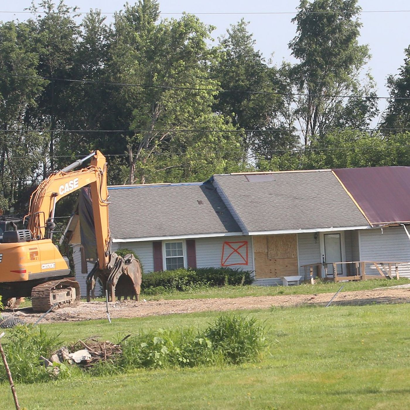 Storm damage reported in Streator following tornado warning episode artwork