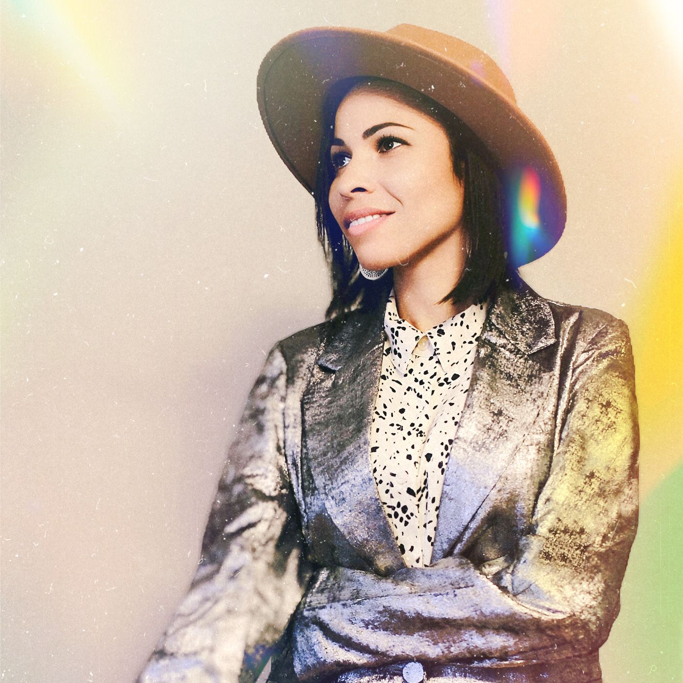 Brazilian-born/New Jersey based singer/songwriter The Red Betty (Spectra Music Group) is my guest! episode artwork