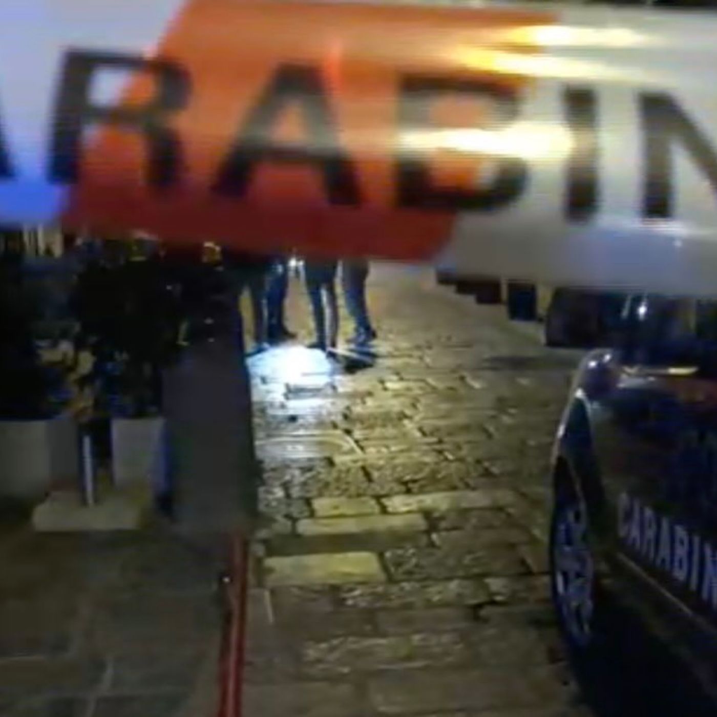 Napoli, parcheggiatori abusivi nel mirino dei signori del racket episode artwork