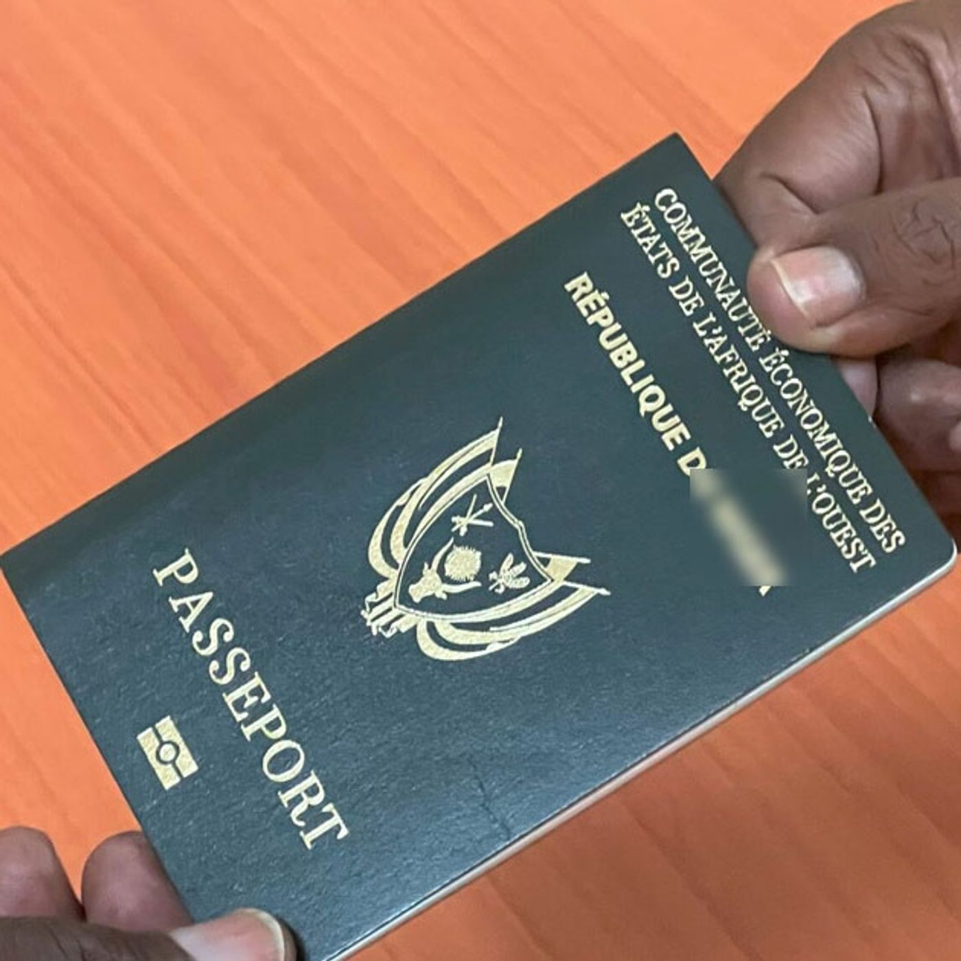 Le journal du 09 juin 2025 - Suspension temporaire des visas étudiants dans les ambassades américaines episode artwork