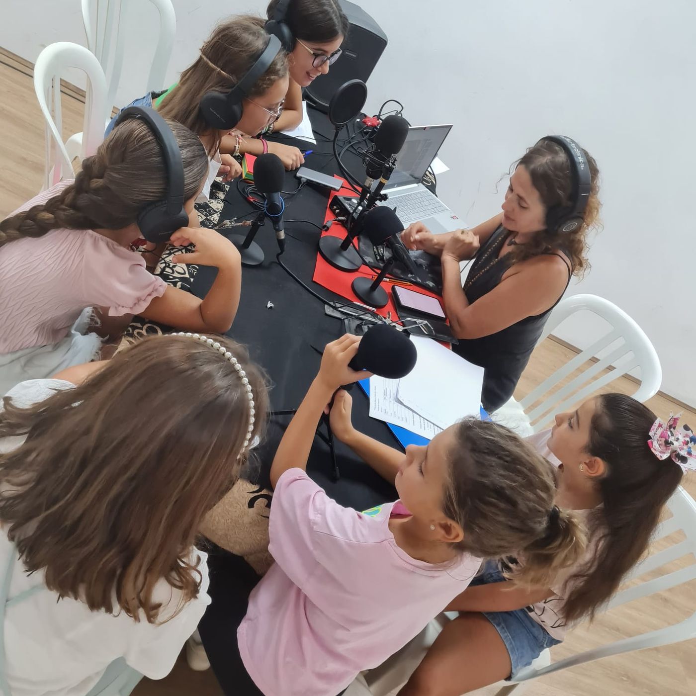 4 VIENTOS JUNIOR Radio Cuento Infantil
