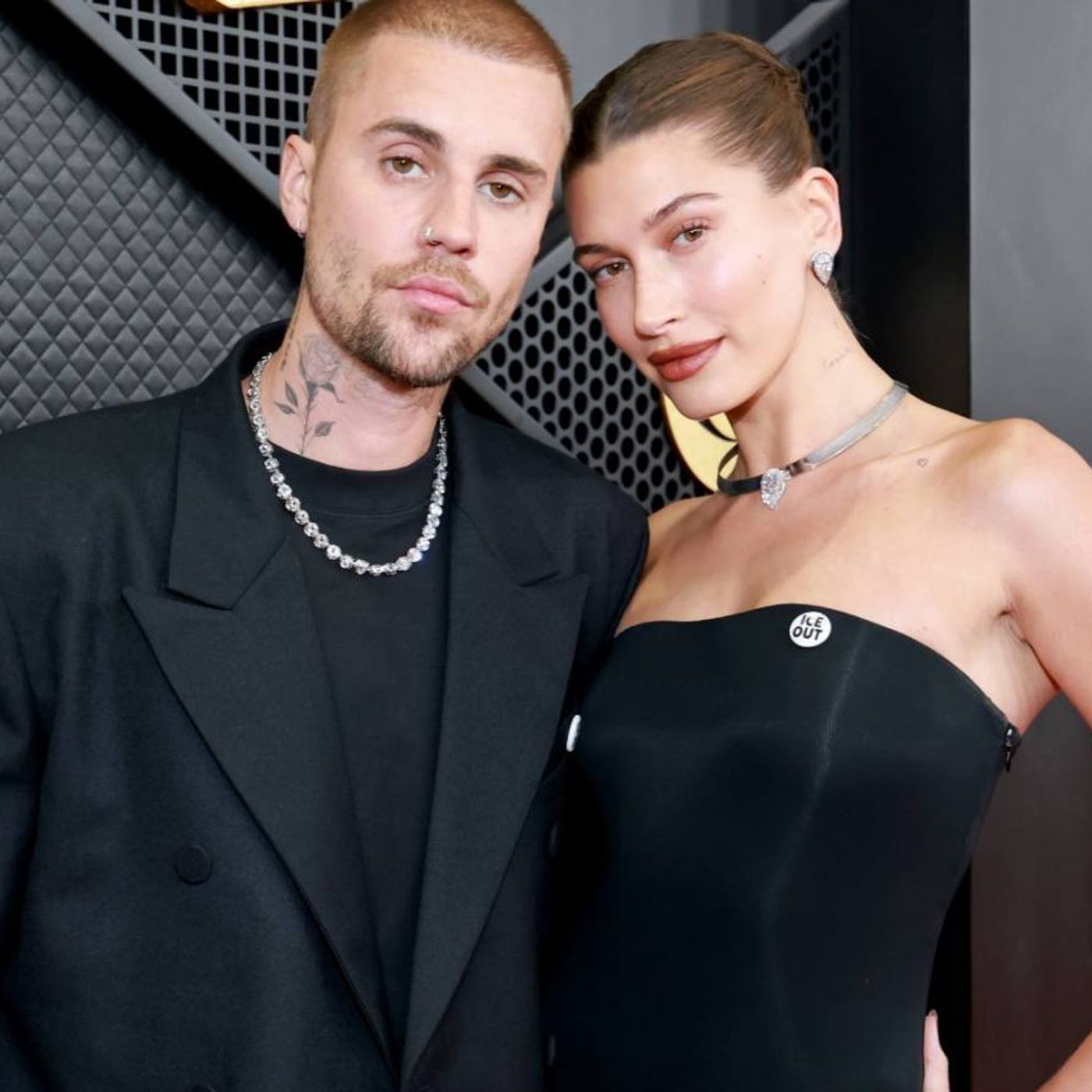 Annie Leibovitz Sues Observer Over Justin and Hailey Bieber Photo: ‘Exploitation’