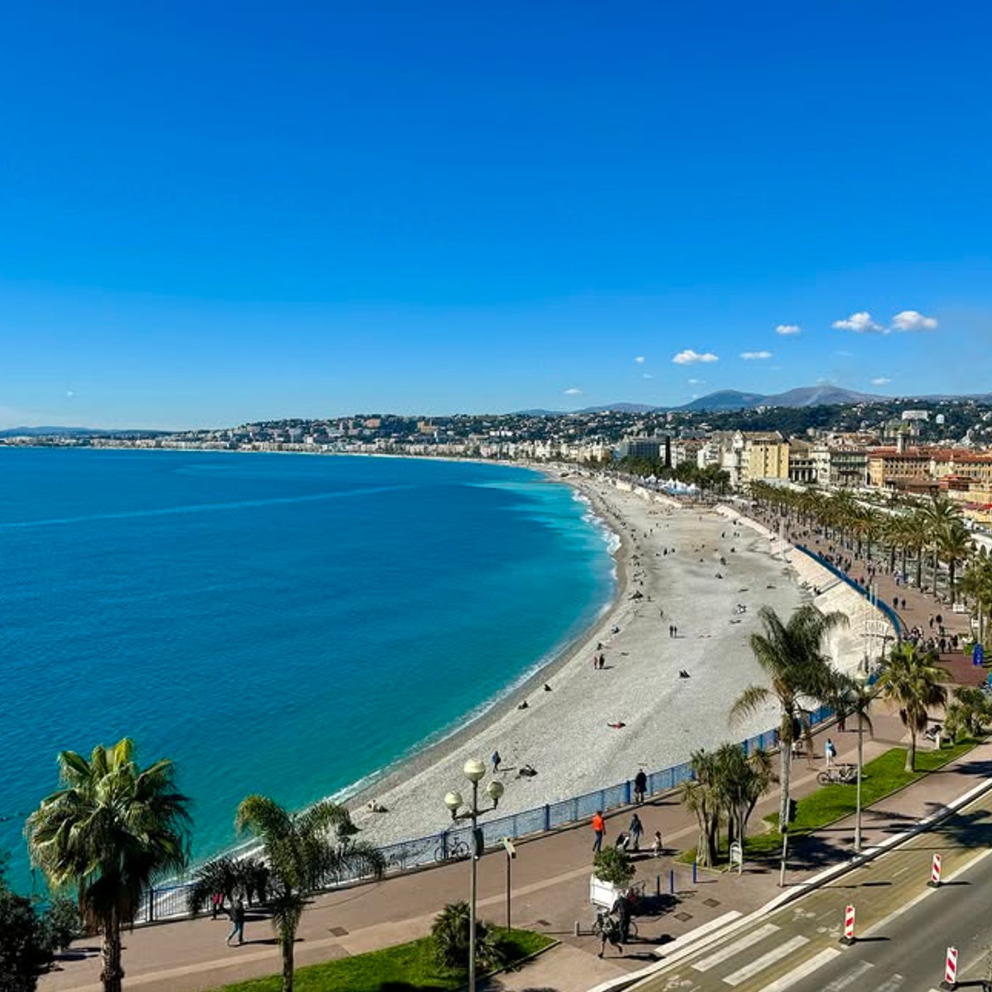 Nizza24 venerdì 5 dicembre: Météo Ponte 8 Dicembre Immacolata - Ristoratori Contro Nuova Viabilità in Quai des États-Unis - Tragedia a La Po