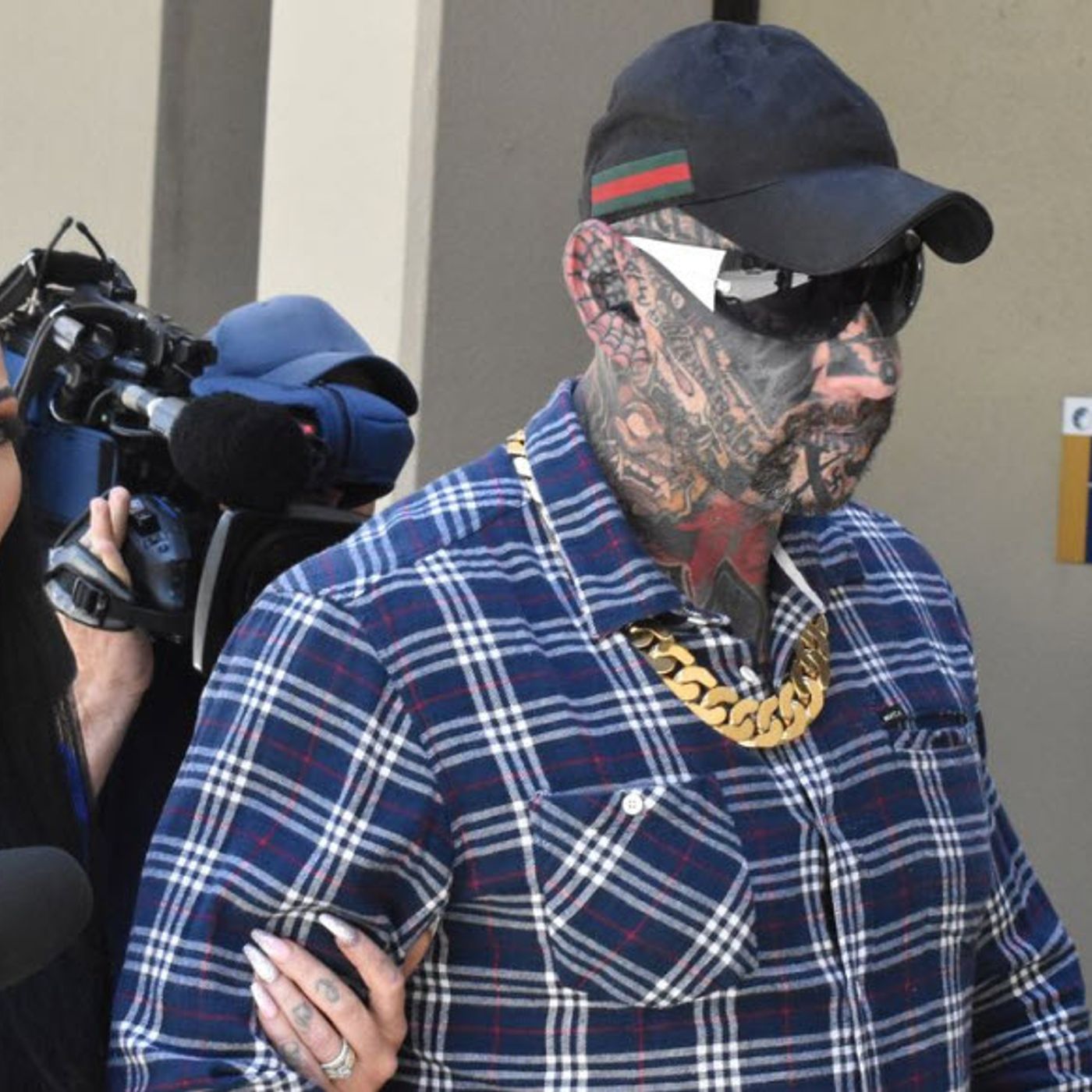 Former Biker Gangster Bought $27K in Gold With Only a License