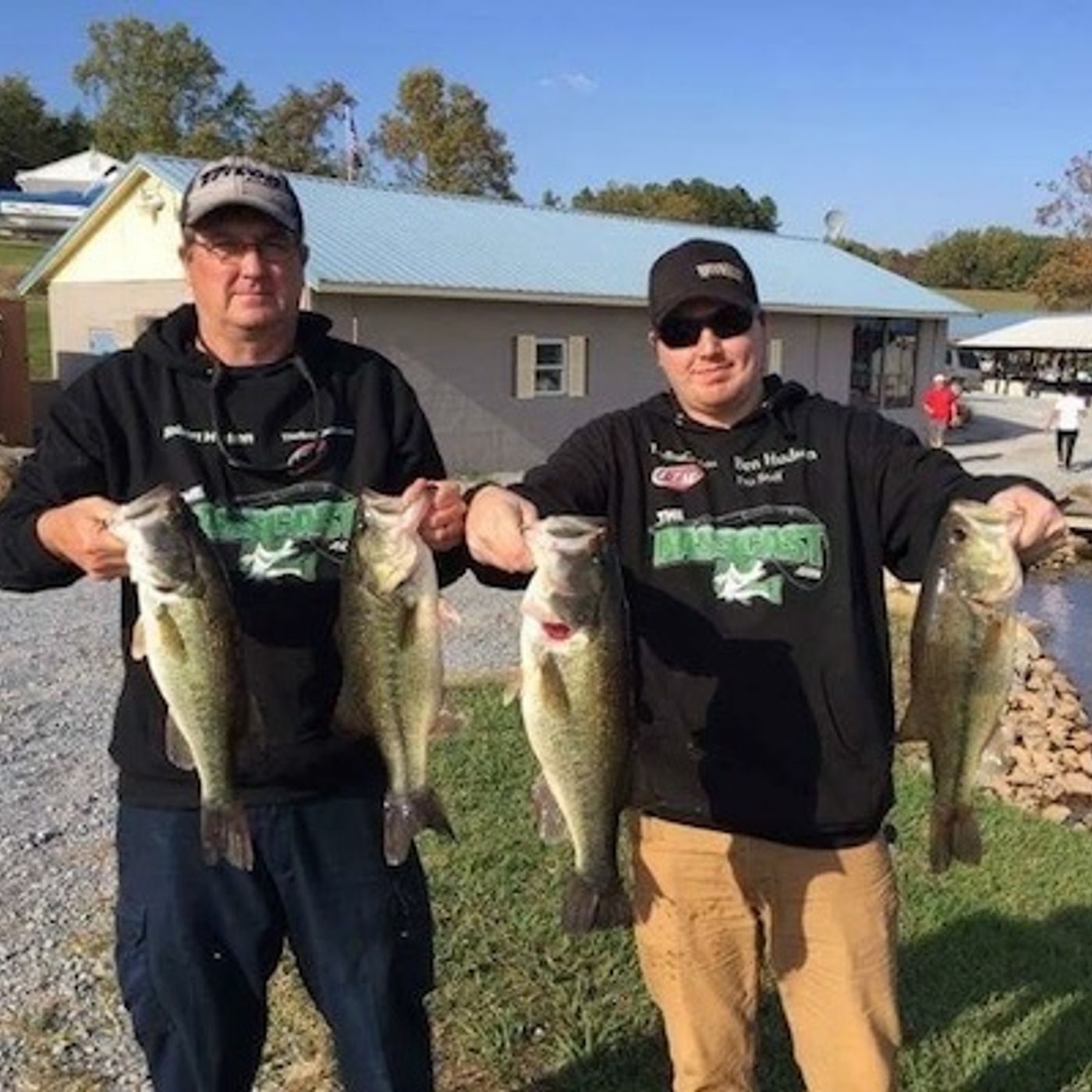Ben & Robert Hudson Win Pro's Choice SML 10-3016