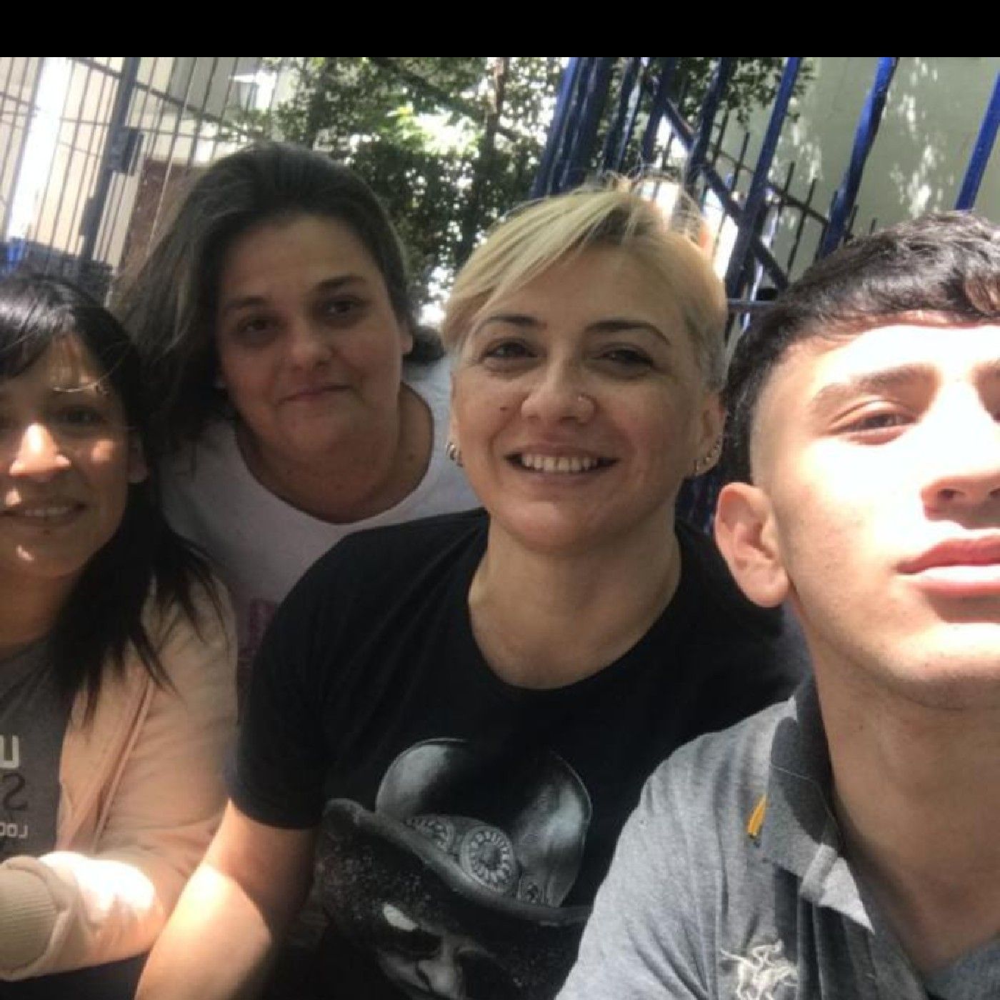 "Conexiones creativas:A cuatro voces"