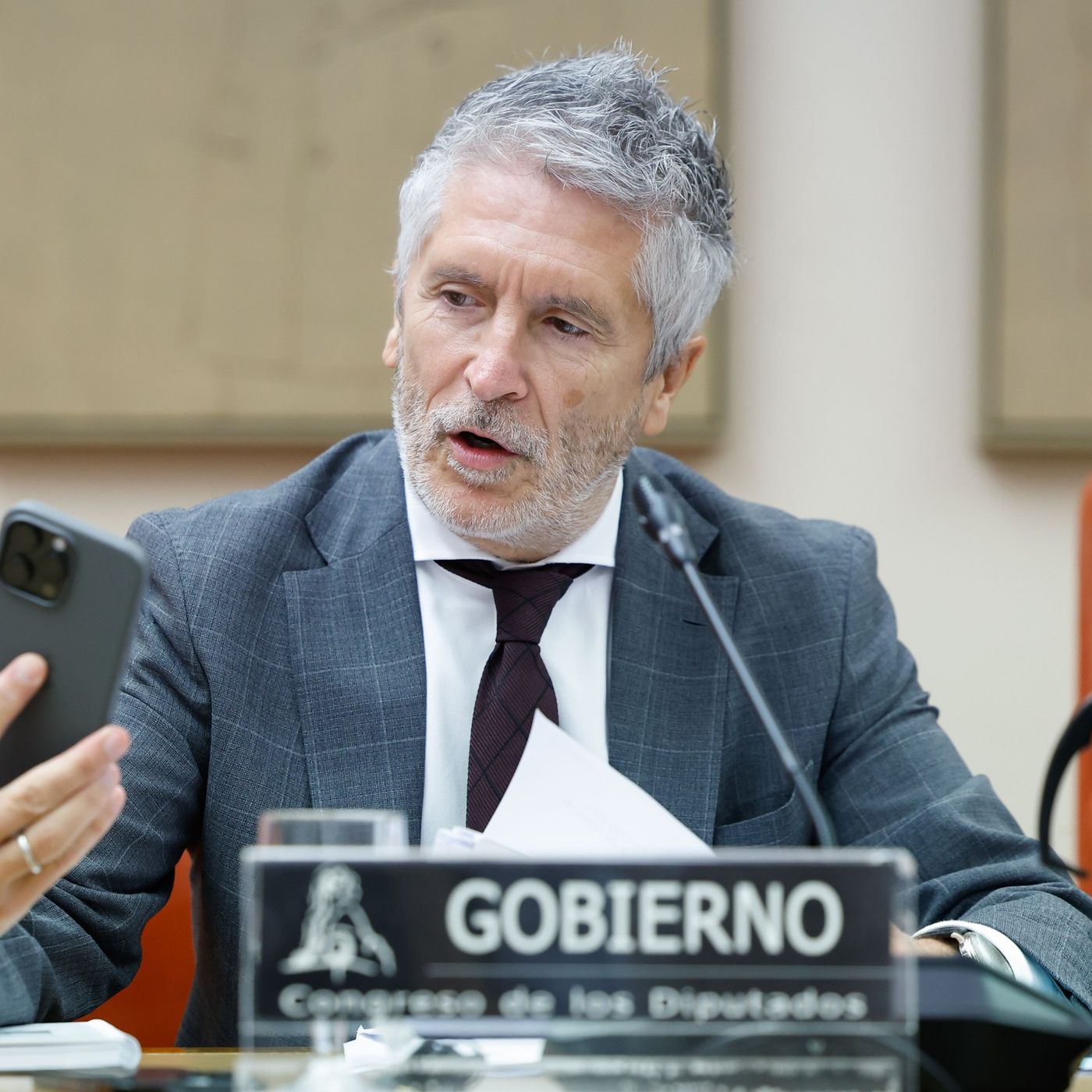 La República de los Tonnntos: Marlaska ascendió al hermano de la juez que manda al banquillo al novio de Ayuso