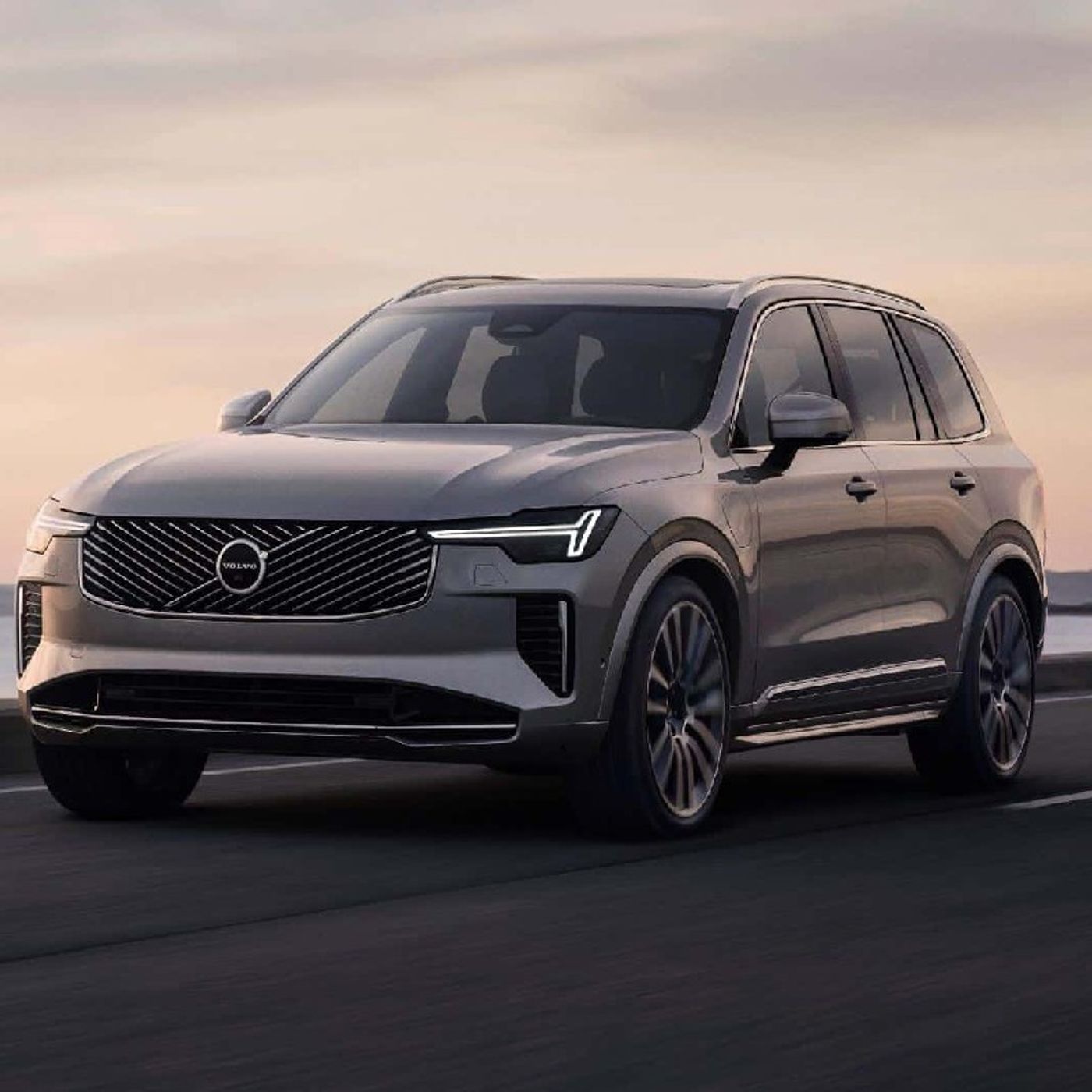 Volvo XC90 2025: El coche eléctrico no lo es todo episode artwork