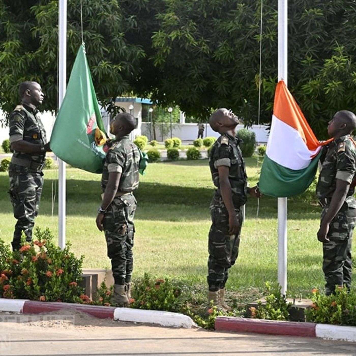 Les présidents du Niger, du Burkina Faso et du Mali ont officiellement présenté l’hymne de l'AES (Semaine sur kalangou) episode artwork