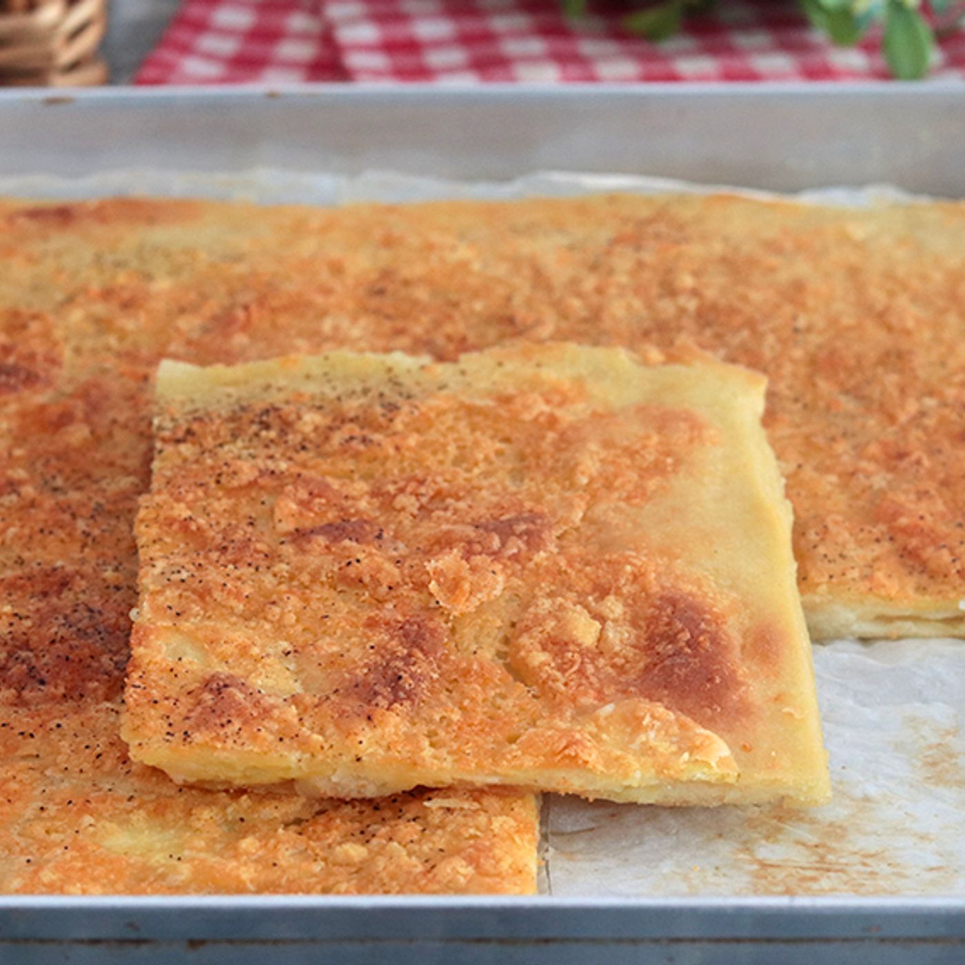 Schiacciata di patate cacio e pepe