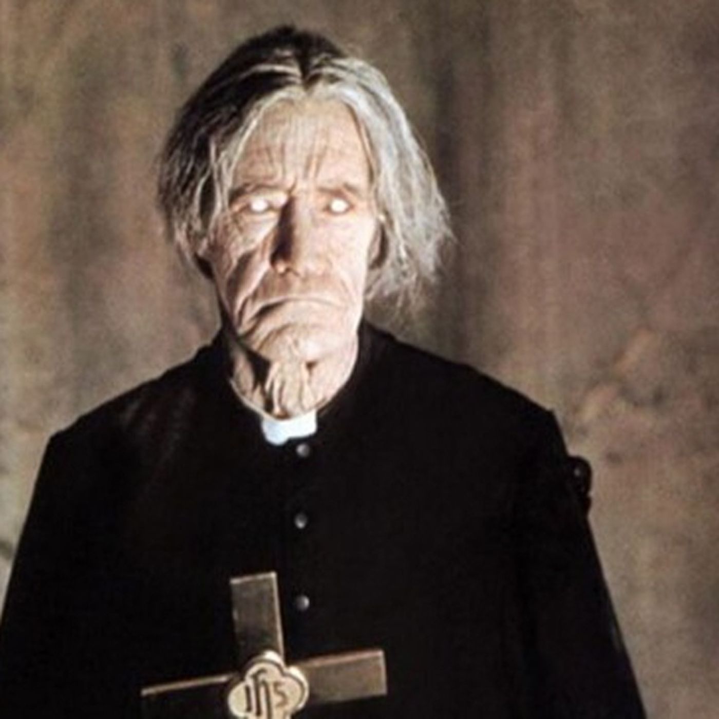 Lo Oculto Y Aterrador Del Lugar Dónde Viví: El Espíritu Del Sacerdote  - Voces De La Noche