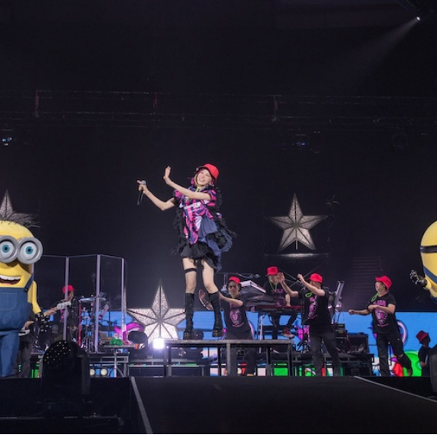 【ライブレポート】LiSA、ソロデビュー15周年記念のアリーナツアーファイナルに“ミニオン”がド派手に祝福。全国ホールツアー開催決定も episode artwork