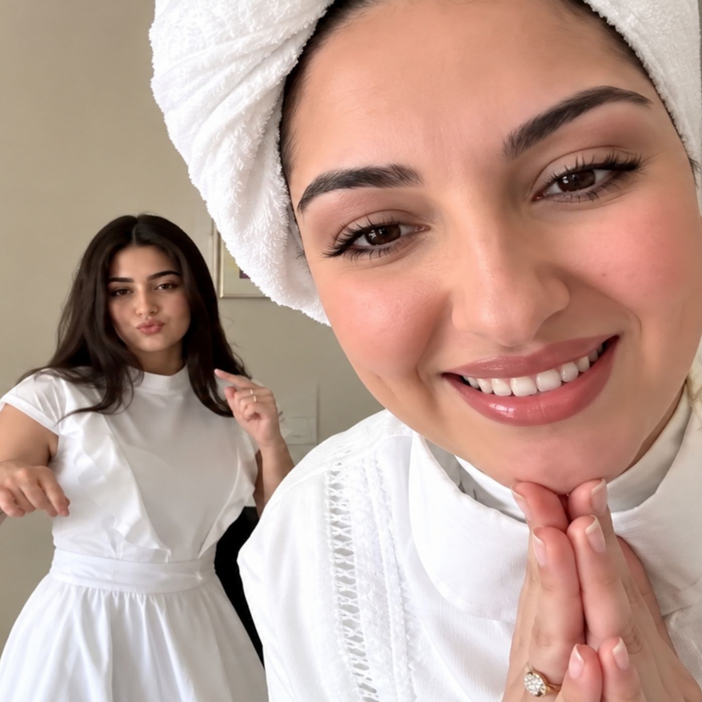 ميرا فهمي تفاجئ أختها جوري بهدية آيفون! 😍📱🎀 ردة فعل جوري لا تُفوّت � episode artwork