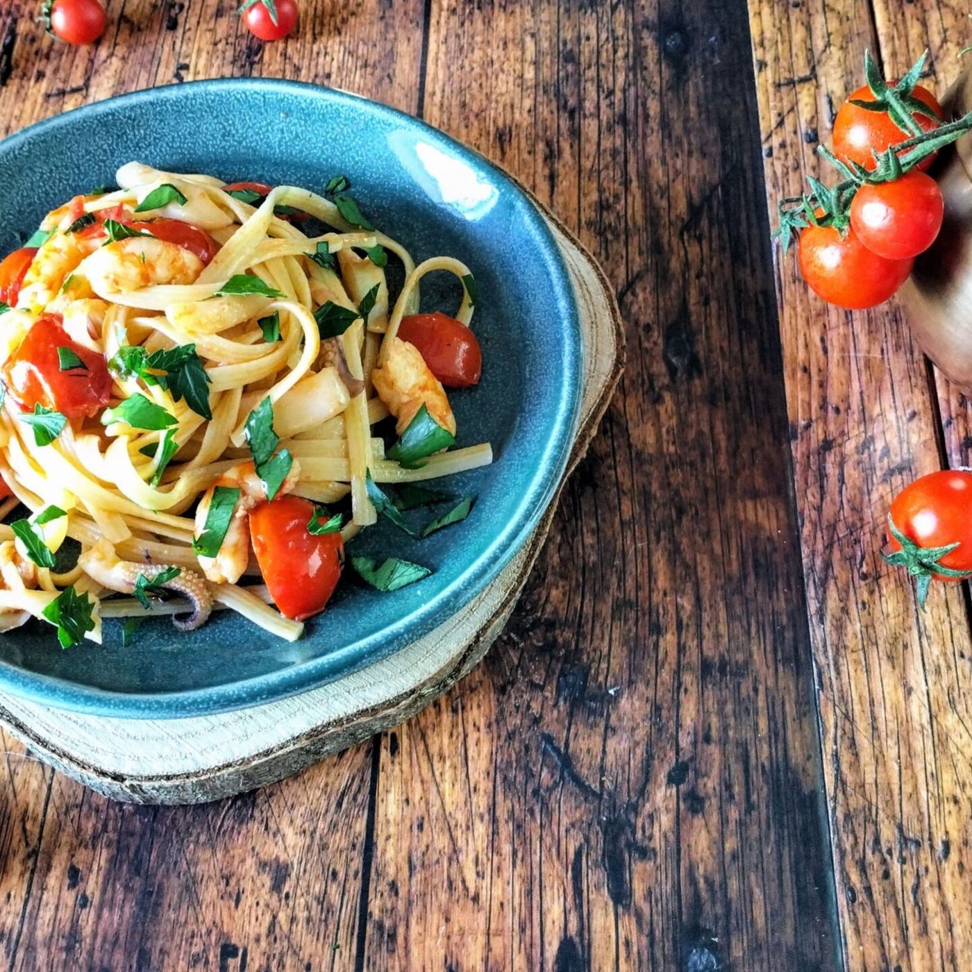 Pasta con seppie e mazzancolle: un primo di mare che unisce alla perfezione semplicità e gusto episode artwork