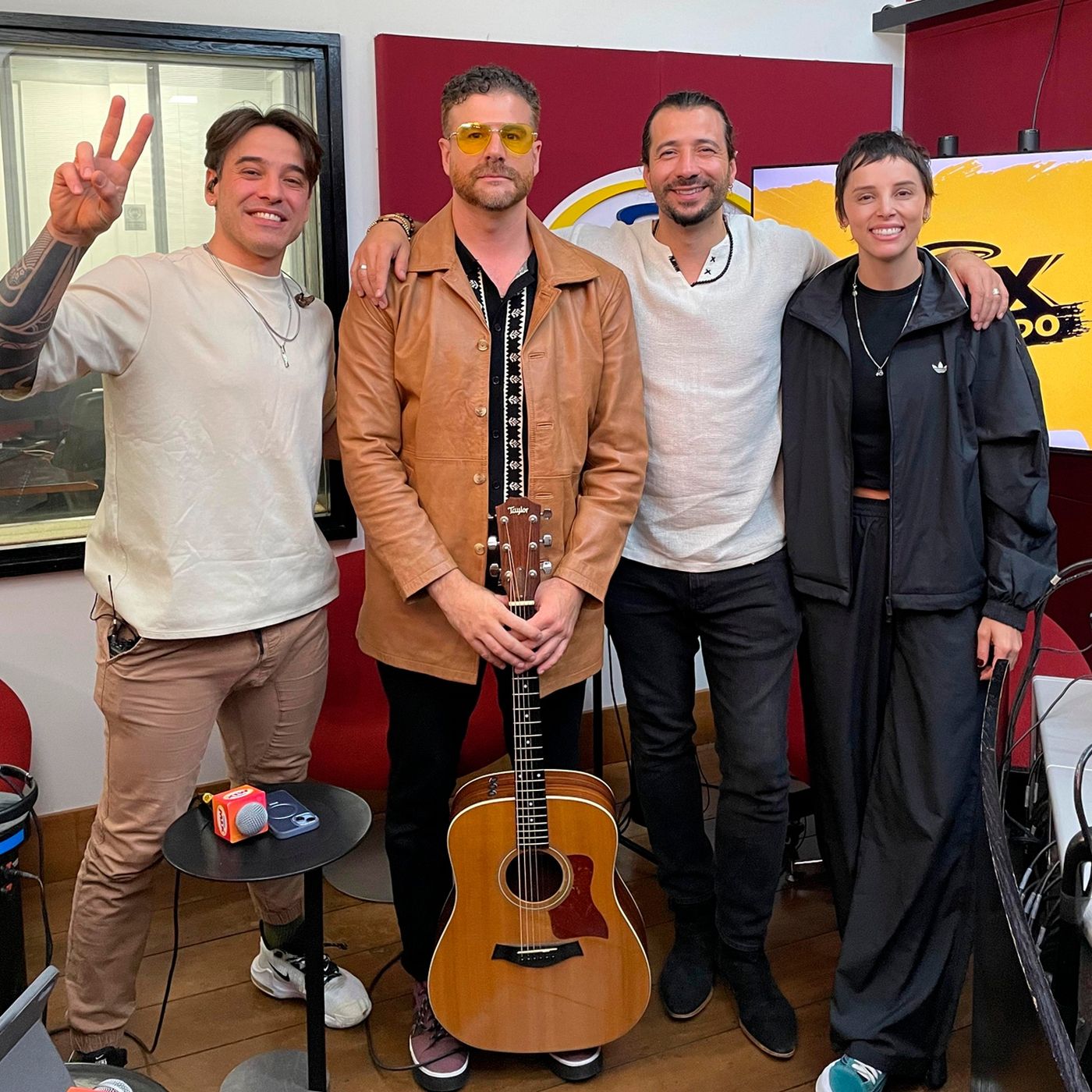 29.07.25 - Histórias de viagens de aplicativos (part. banda Magic!) episode artwork