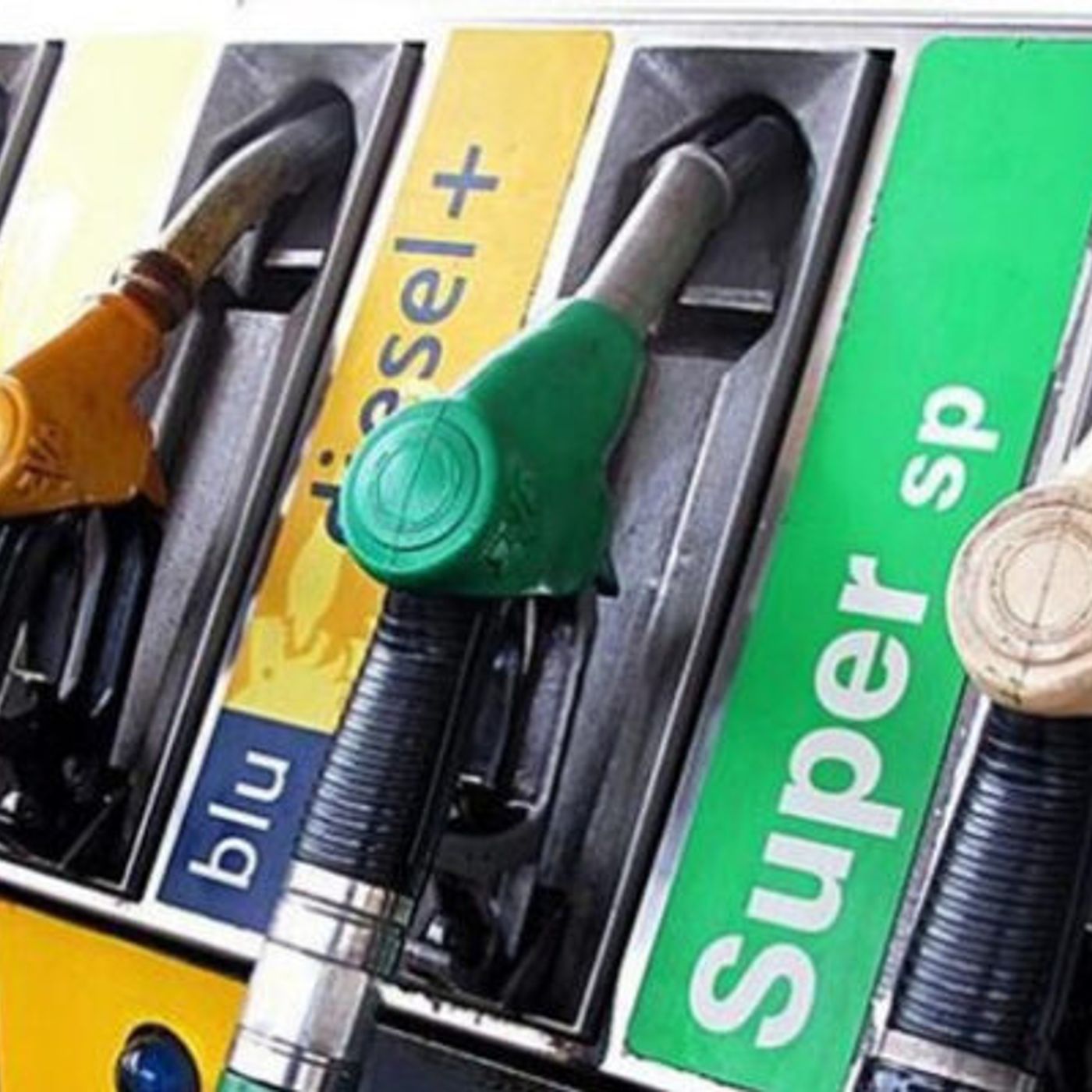 Cdm, ok al nuovo decreto carburanti: taglio accise fino al 6 giugno episode artwork