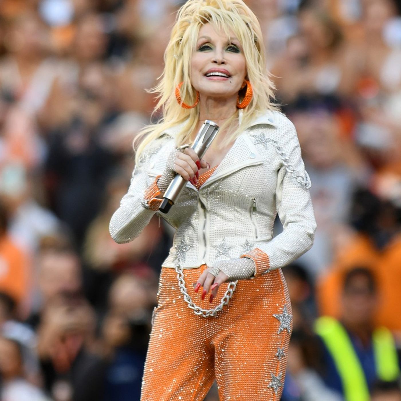 Vote to Rename Nashville International Airport After Dolly Parton Passes Unanimously episode artwork