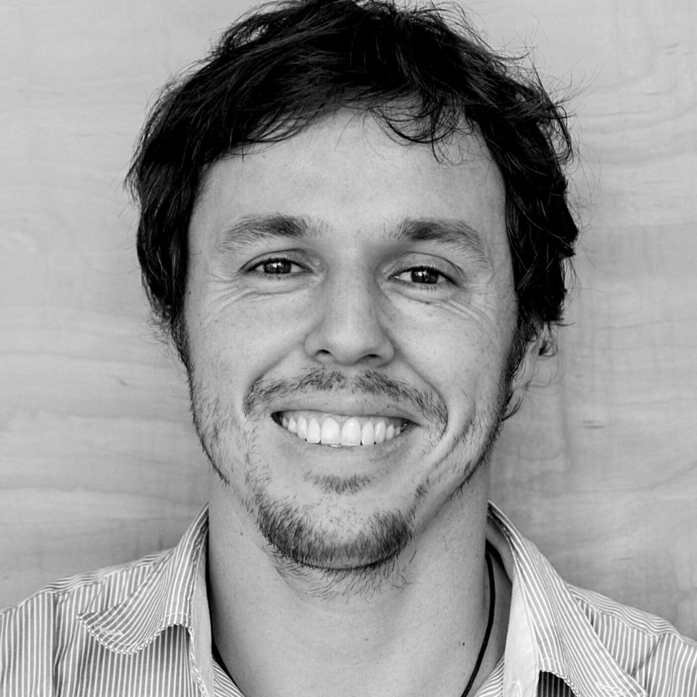 Felipe Symmes de VIVA Idea: Emprendimiento social en Latinoamérica - Poniendo en valor lo local episode artwork