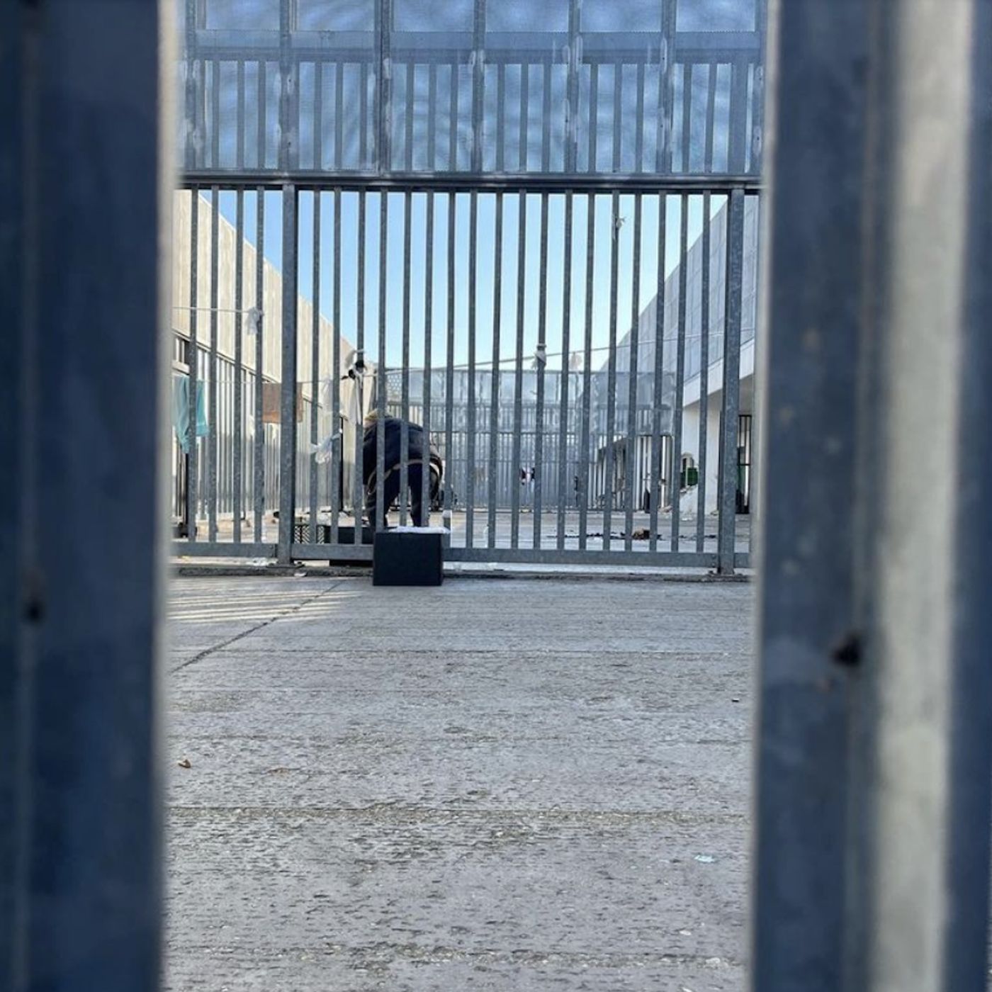 #457 Un ragazzo di 22 anni si è tolto la vita nel Cpr di Ponte Galeria, e altre storie di Roma episode artwork