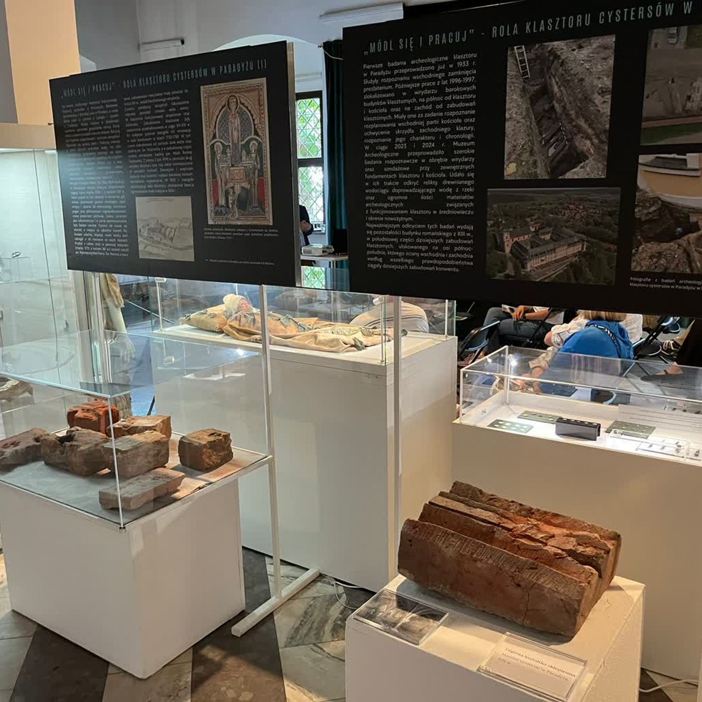 Historie pisane na nowo - Radio Zachód