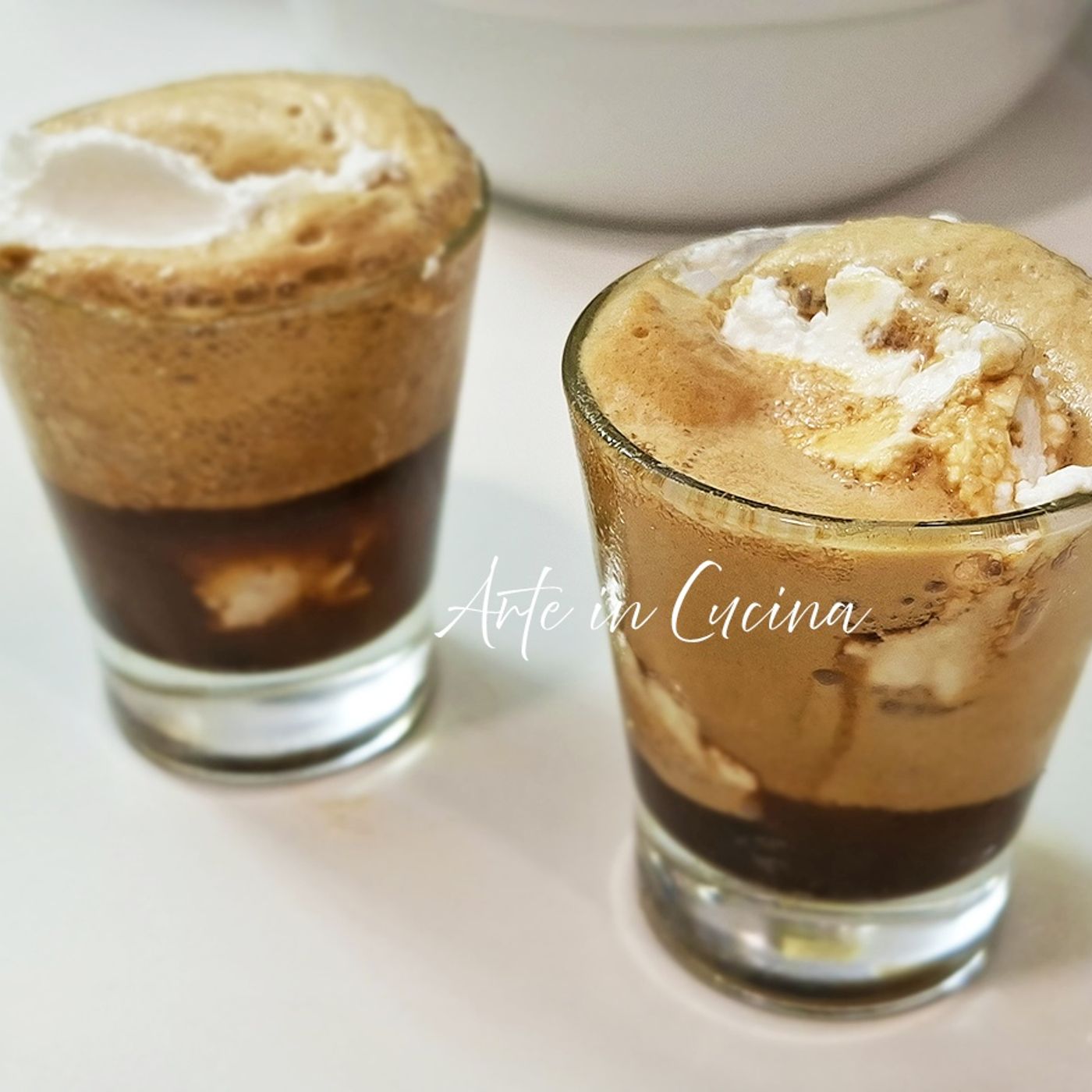 Coccocino freddo: il dolce cremoso cocco e caffè (La Ricetta Originale) episode artwork