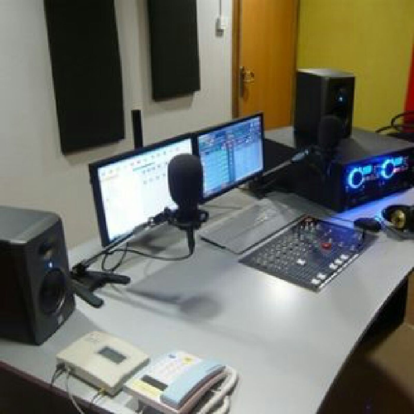 Radio 7 episode artwork
