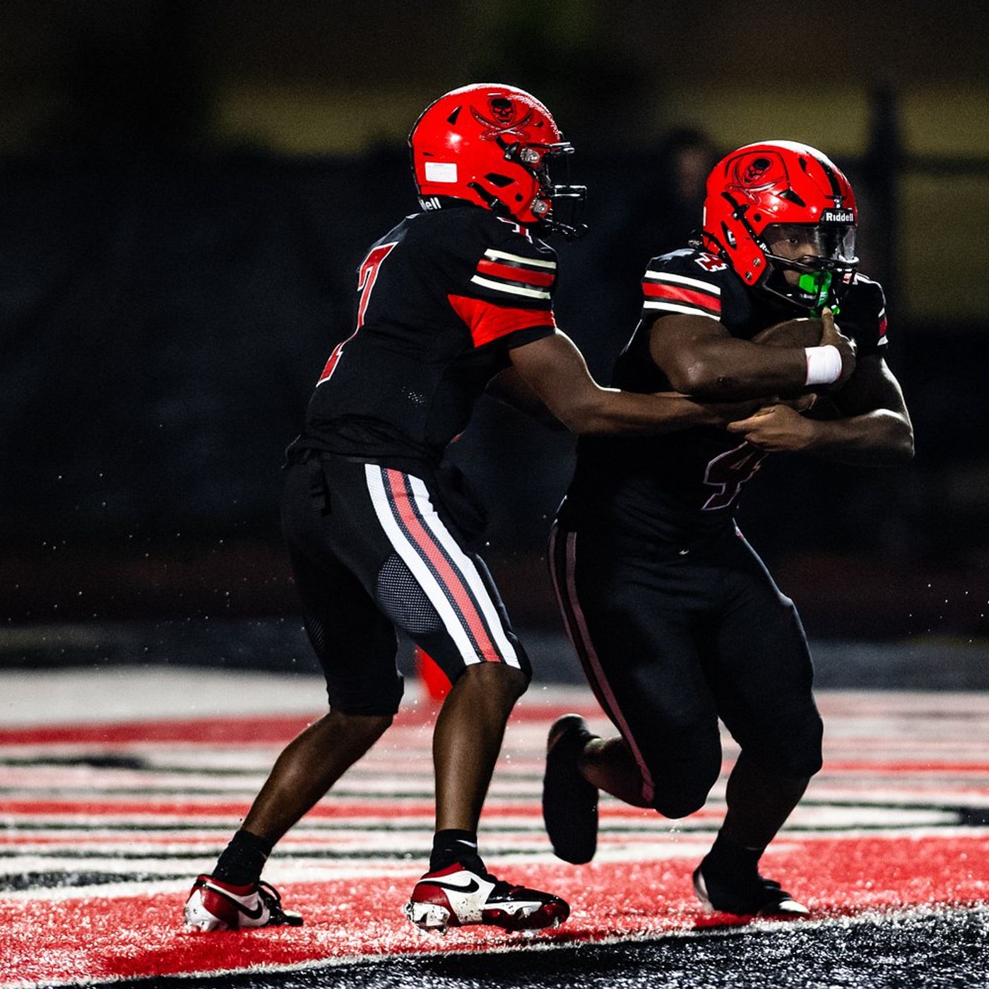 TJ Lewis helps Bolingbrook power past Oswego East
