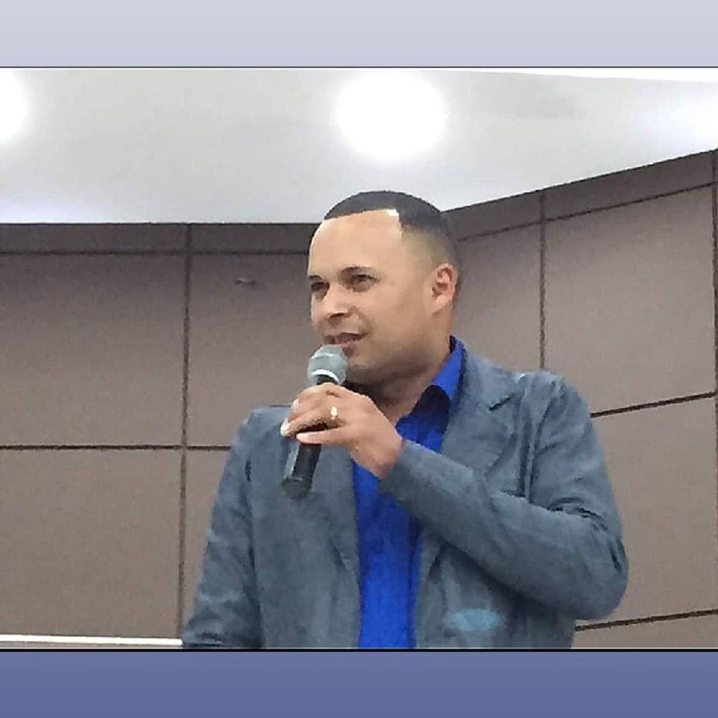 Pr. Anderson Souza.