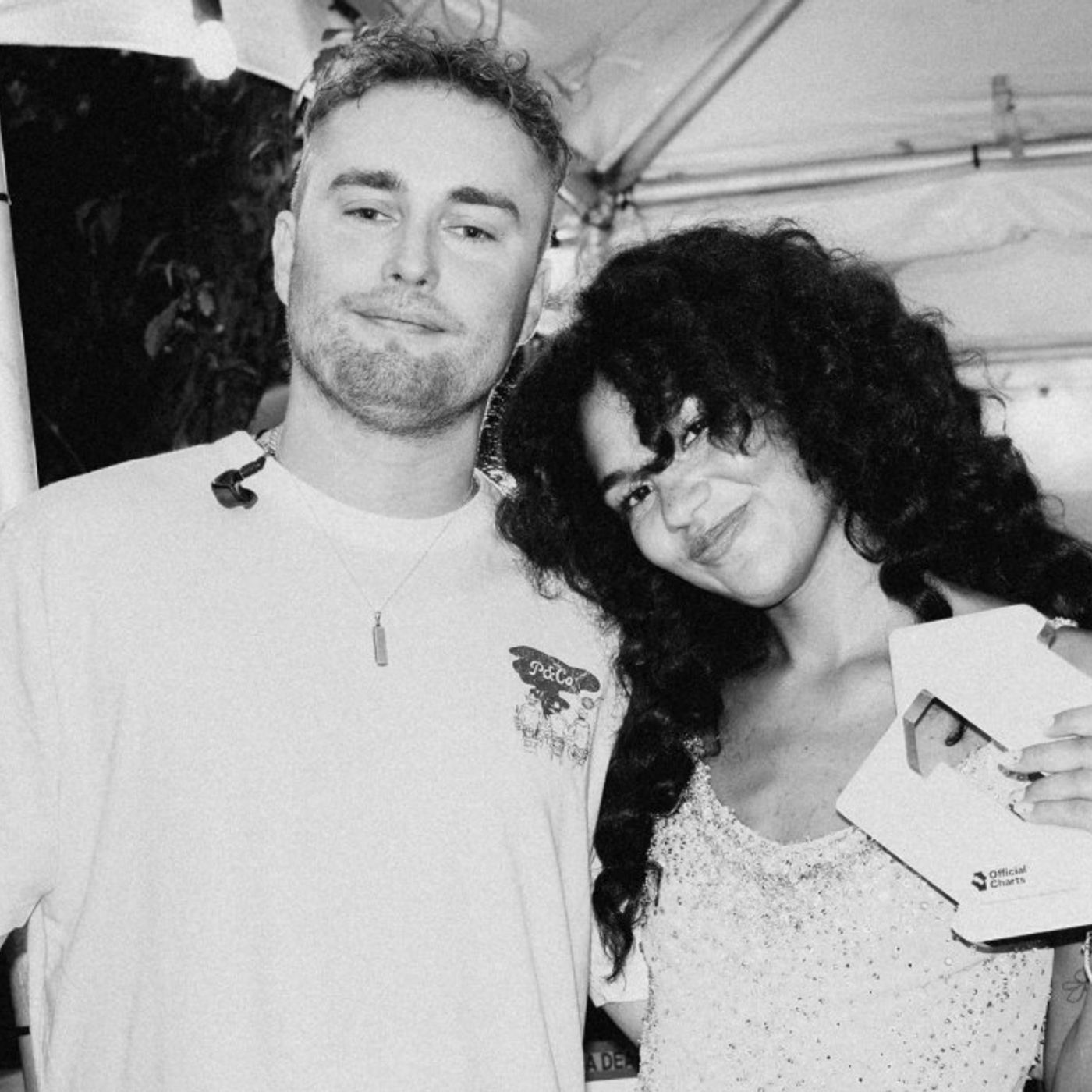 Sam Fender & Olivia Dean Extend Record as ‘Rein Me In’ Scores 20th Week as U.K. No. 1 Song episode artwork