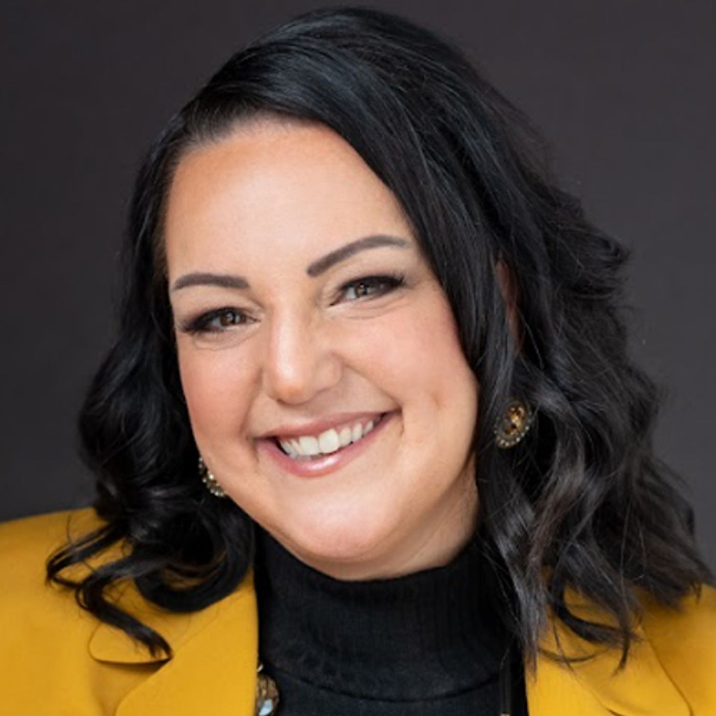 Lisa Pezik: How to Create a Business and Life That's Fun, Freedom-filled, and Fulfilling! episode artwork