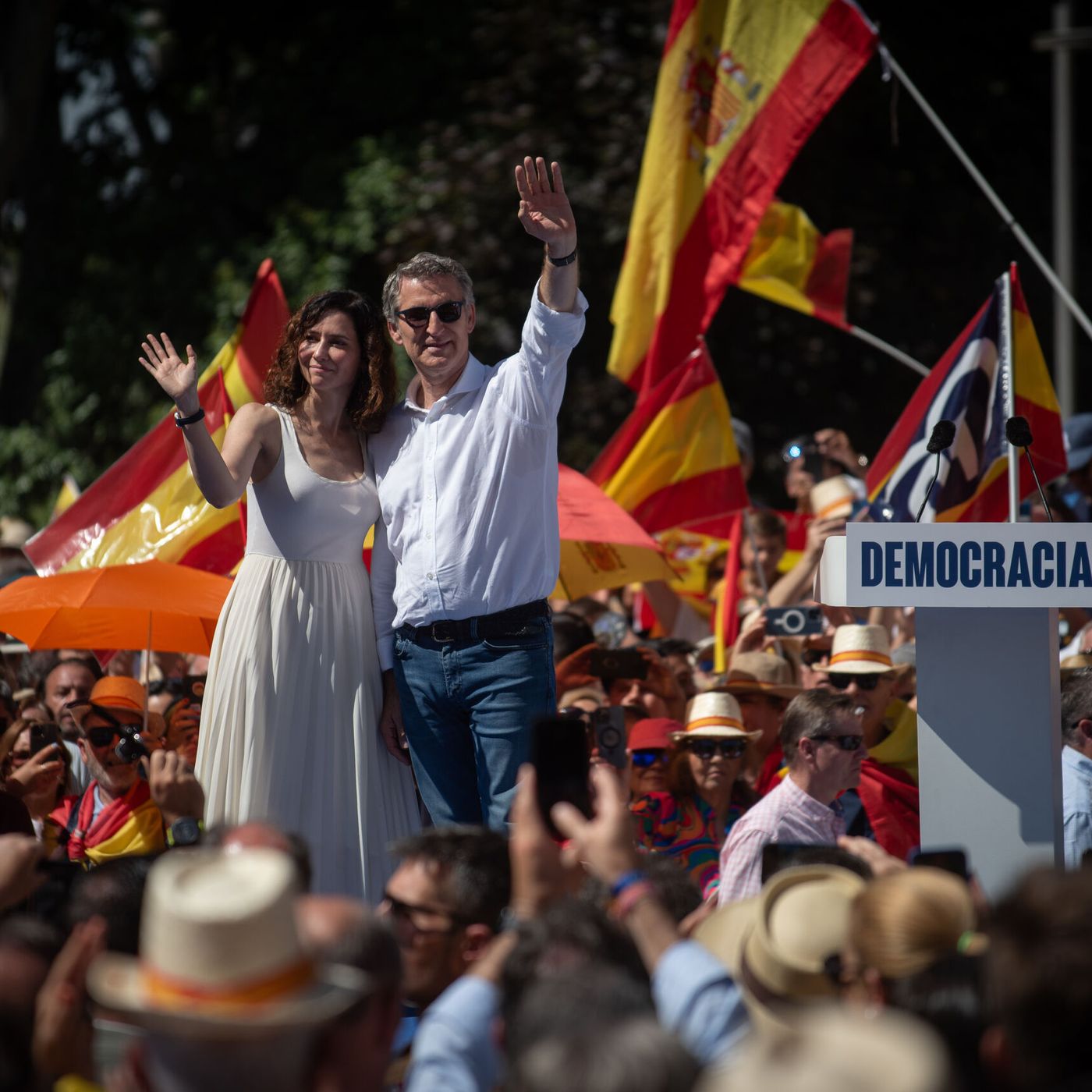 Tertulia de Federico: A un mes del Congreso del PP, el debate se abre dentro del PP