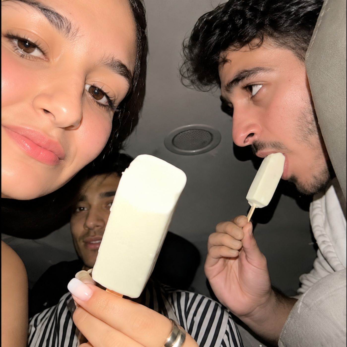 🎬 عنوان الحلقة_ تجربة ترند الآيس كريم الكوري 🍦🇰🇷❤️