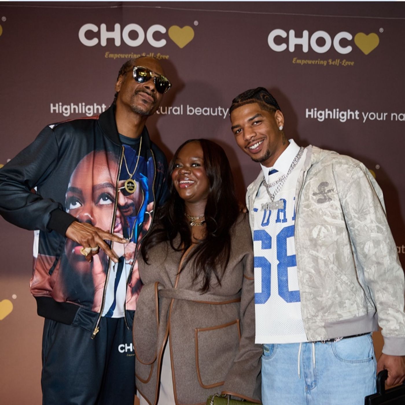 Kimberly Jesicka chats it up with Cori Broadus at her new launch Makeup Line Snoop Doggs Baby! Kimberly Jesicka chats it up with Cori Broadus at her new launch Makeup Line Snoop Doggs Baby!