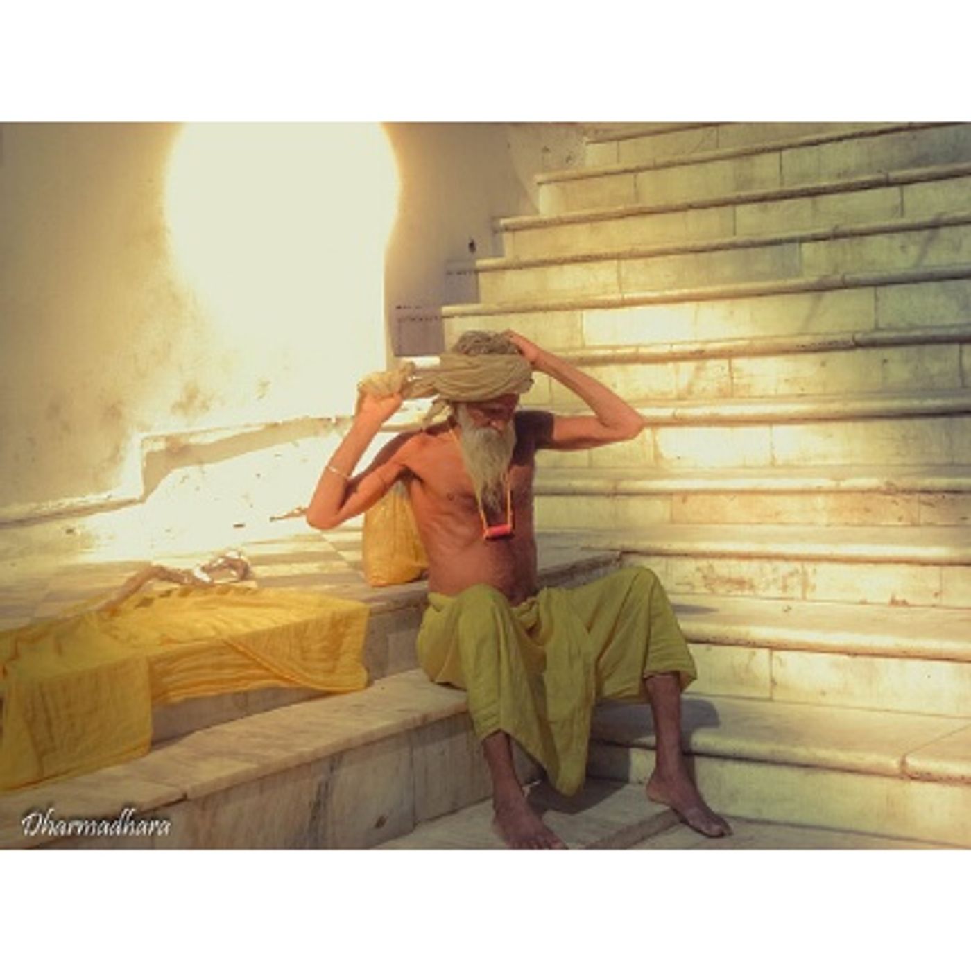Stay Tuned di Dharma & Padme