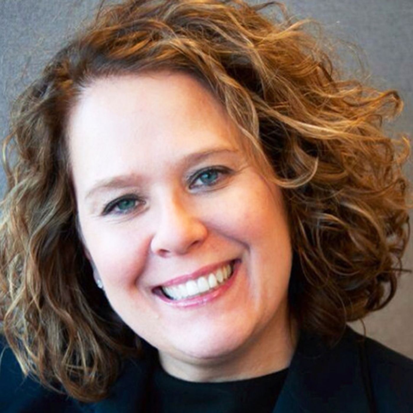 Lisa Dean at Sales Chameleon episode artwork
