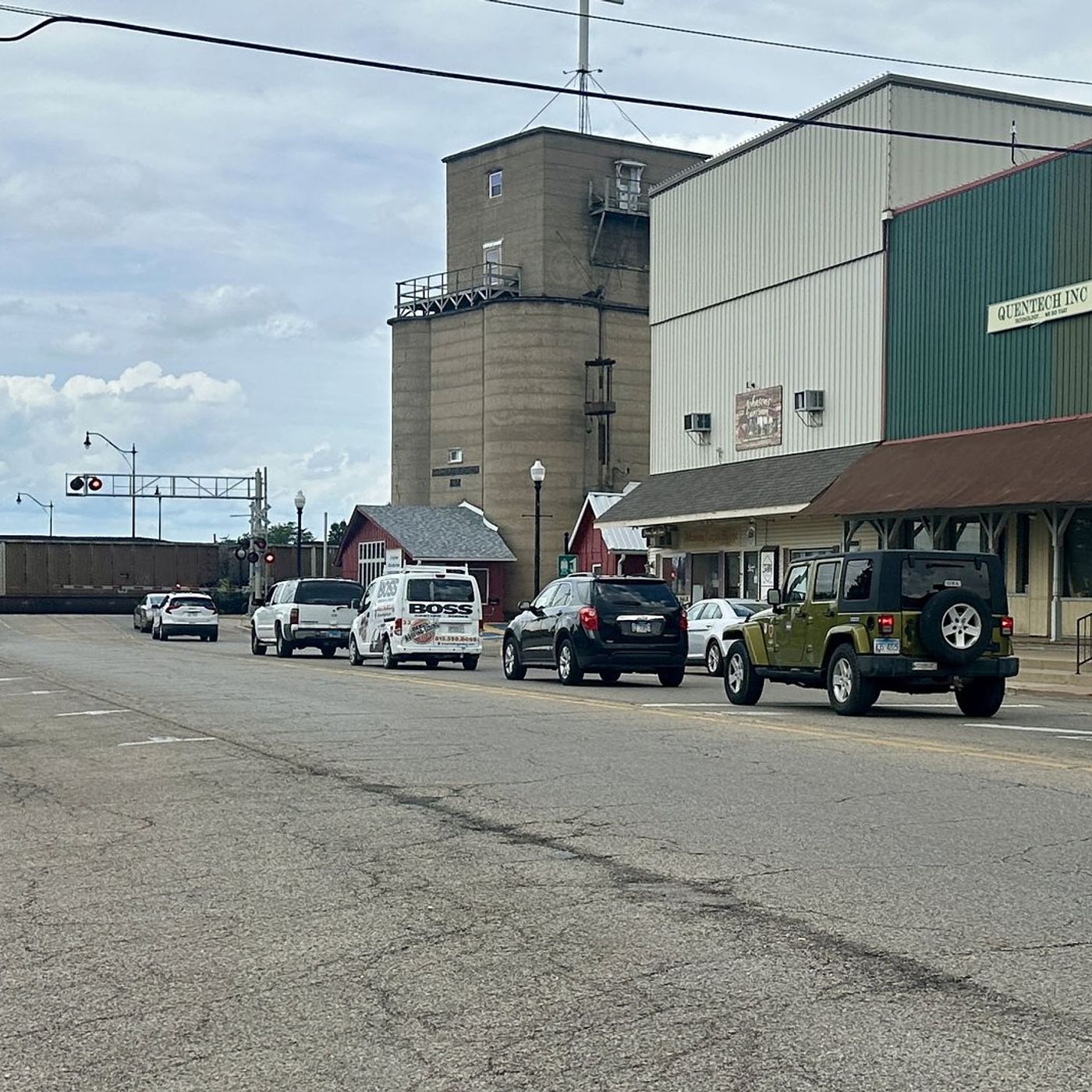 Longer trains lead to delays for first responders in the Illinois Valley episode artwork