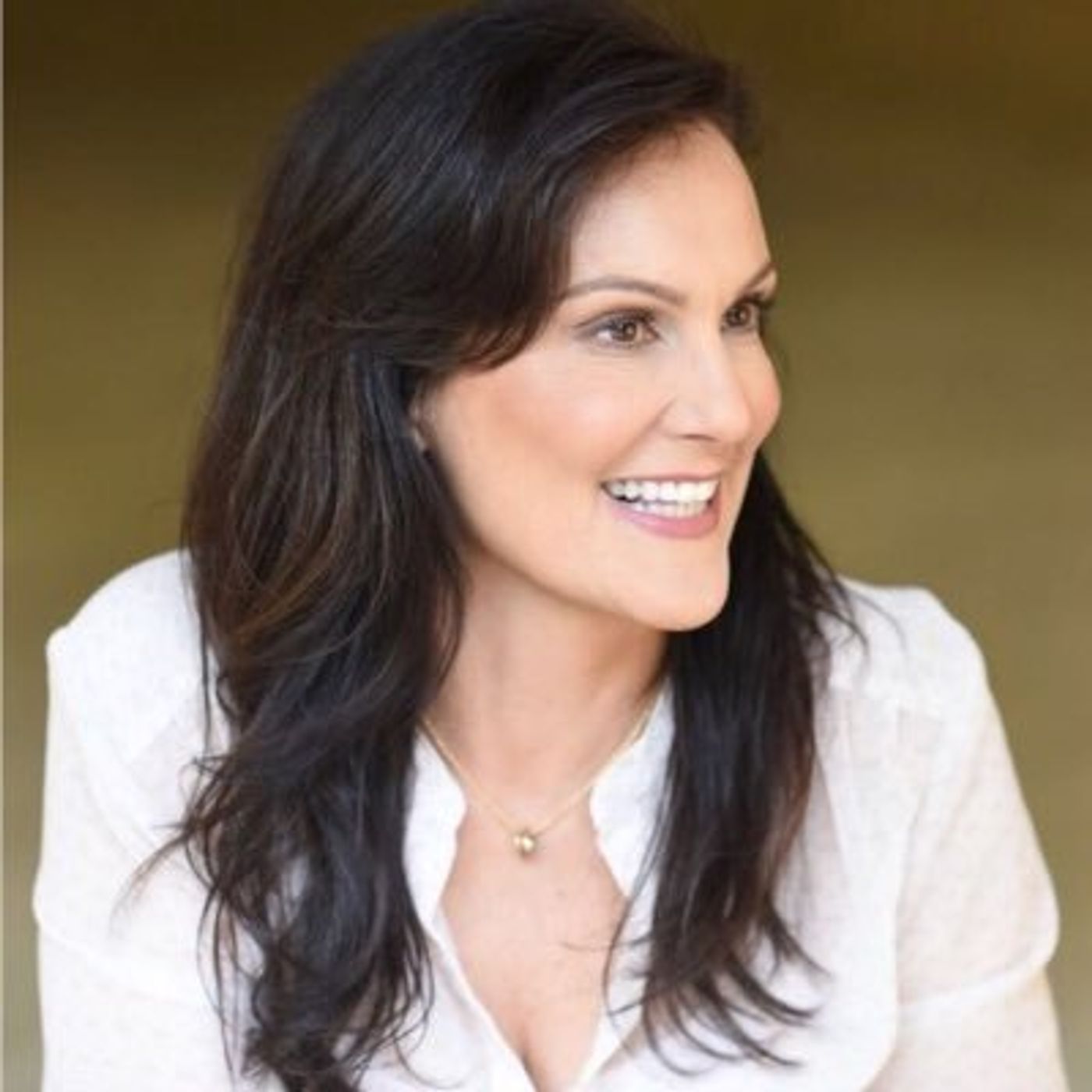 Airey Bros Radio / Episode 101 / Monica Perez