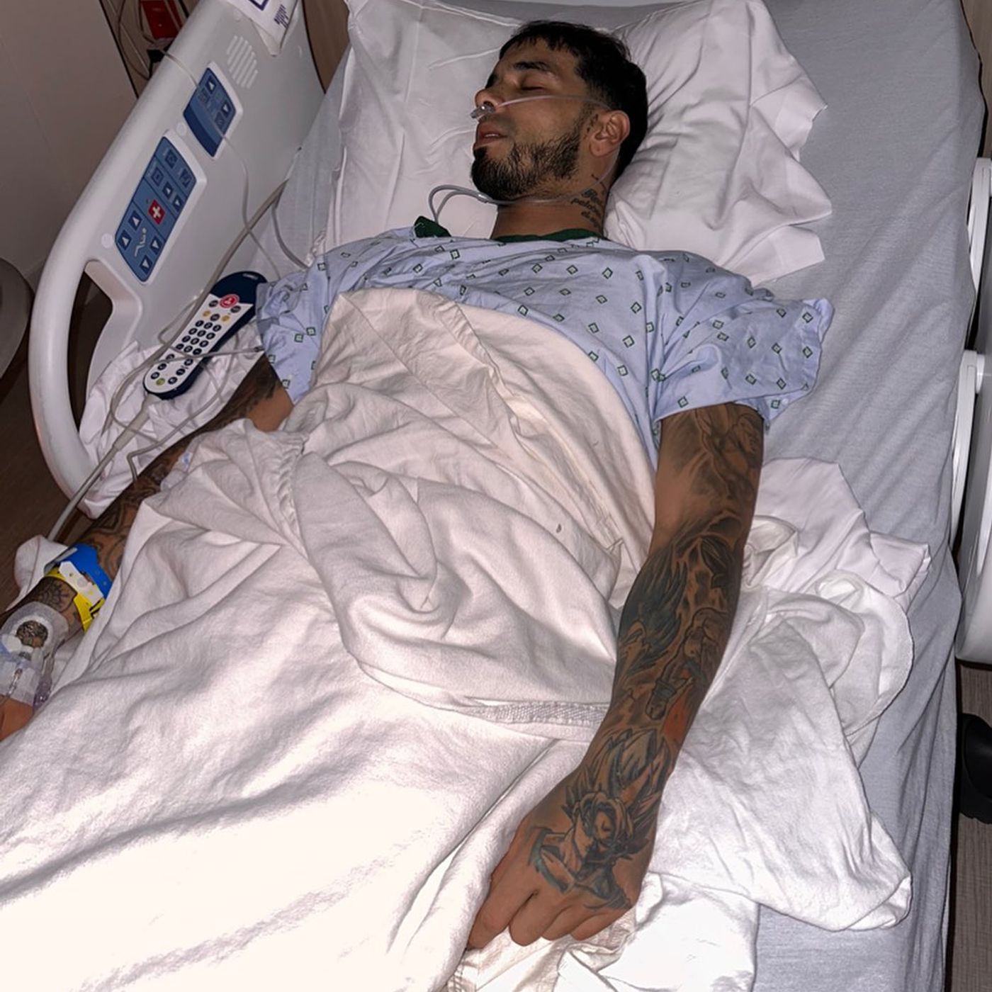 ANUEL AA CON OPERACION DE MERGENCIA - PESO PLUMA HABLA DE AMENAZAS episode artwork