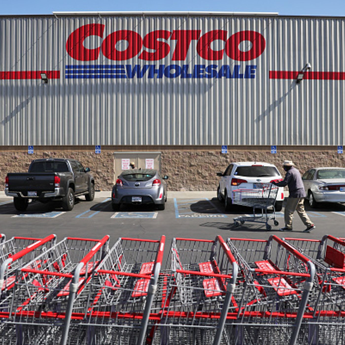 (Joke of the Day) Gina's husband loses her in Costco! episode artwork