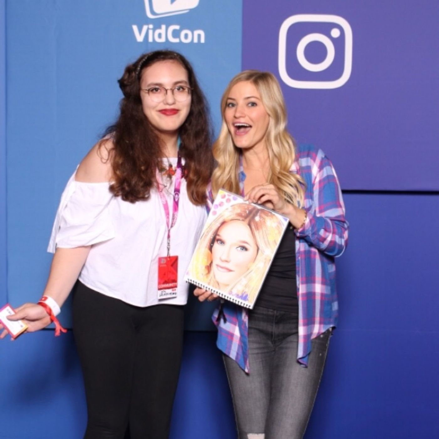 VIDCON / DRAWING | Luisakittynerd episode artwork