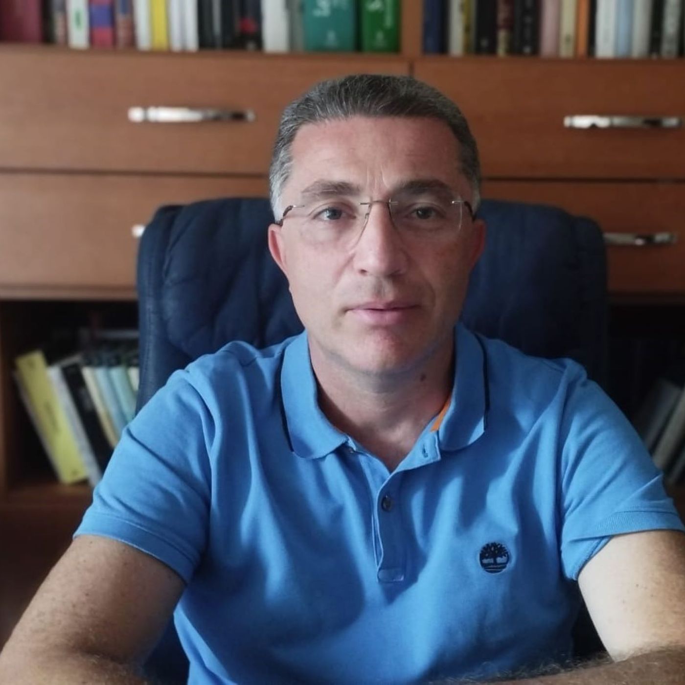 Insegnanti al microfono