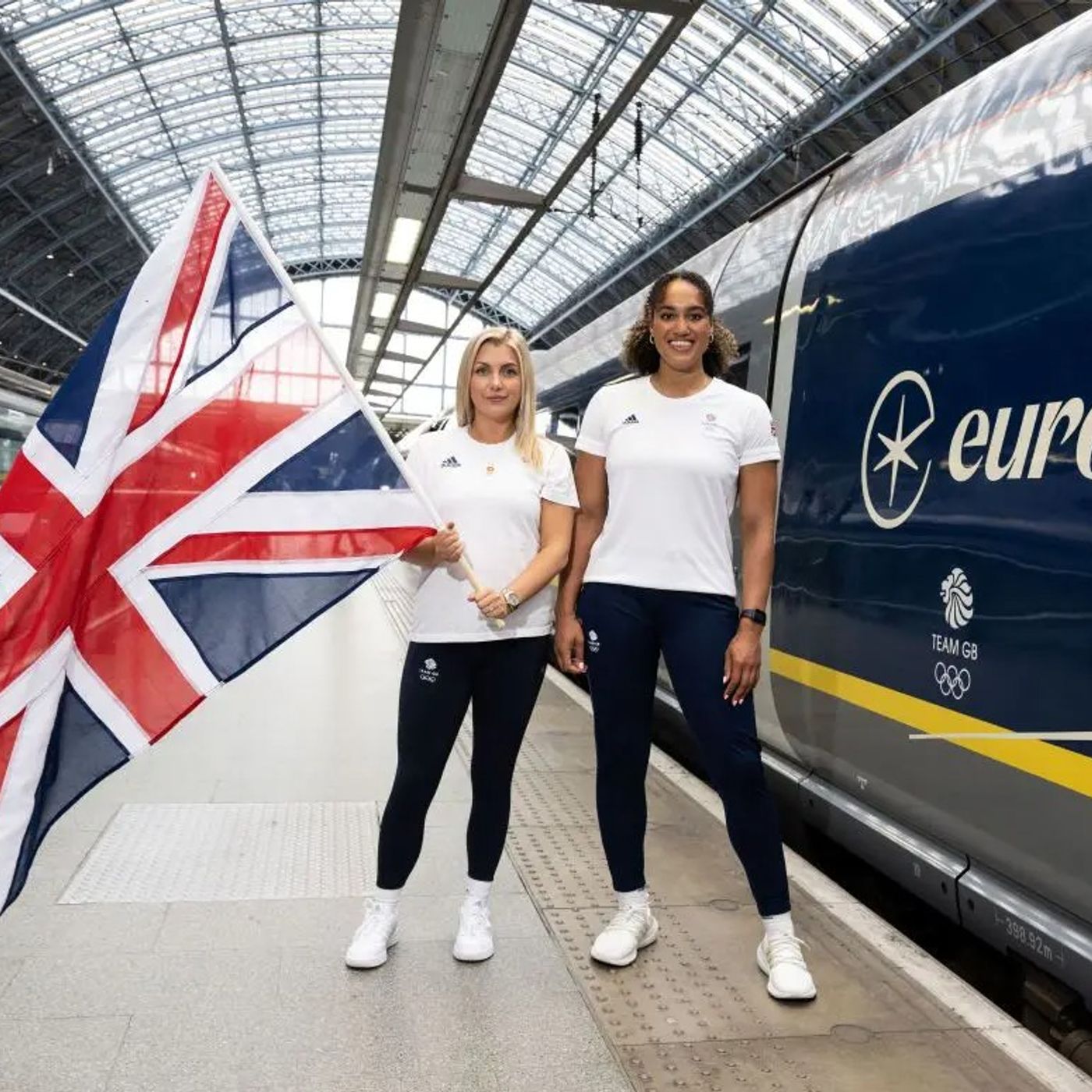Francia24: Caos Eurotunnel treni bloccati e vacanze rovinate - Capodanno, ministro pronto per i "tradizionali" atti vandalici - Meta acquisi
