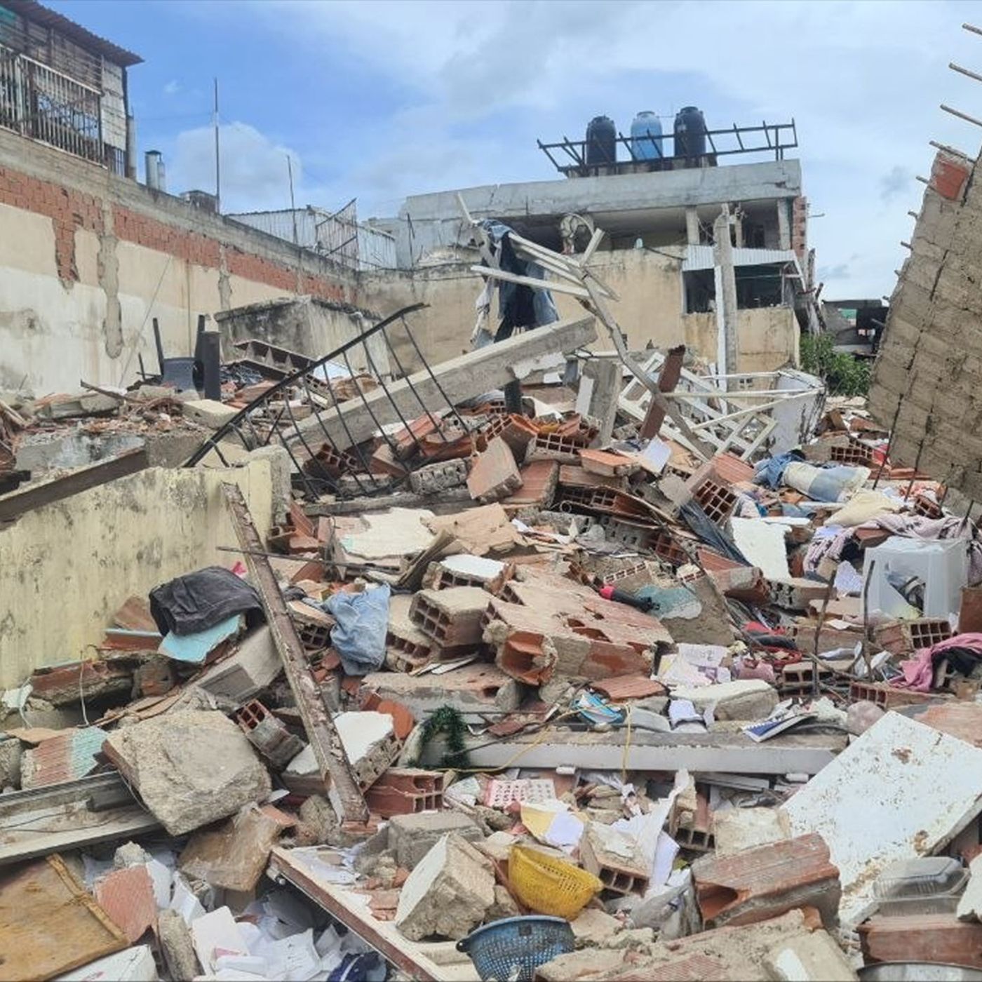 Kilómetro Cero: Análisis estructural tras los terremotos y Festival Ópera a quemarropa episode artwork