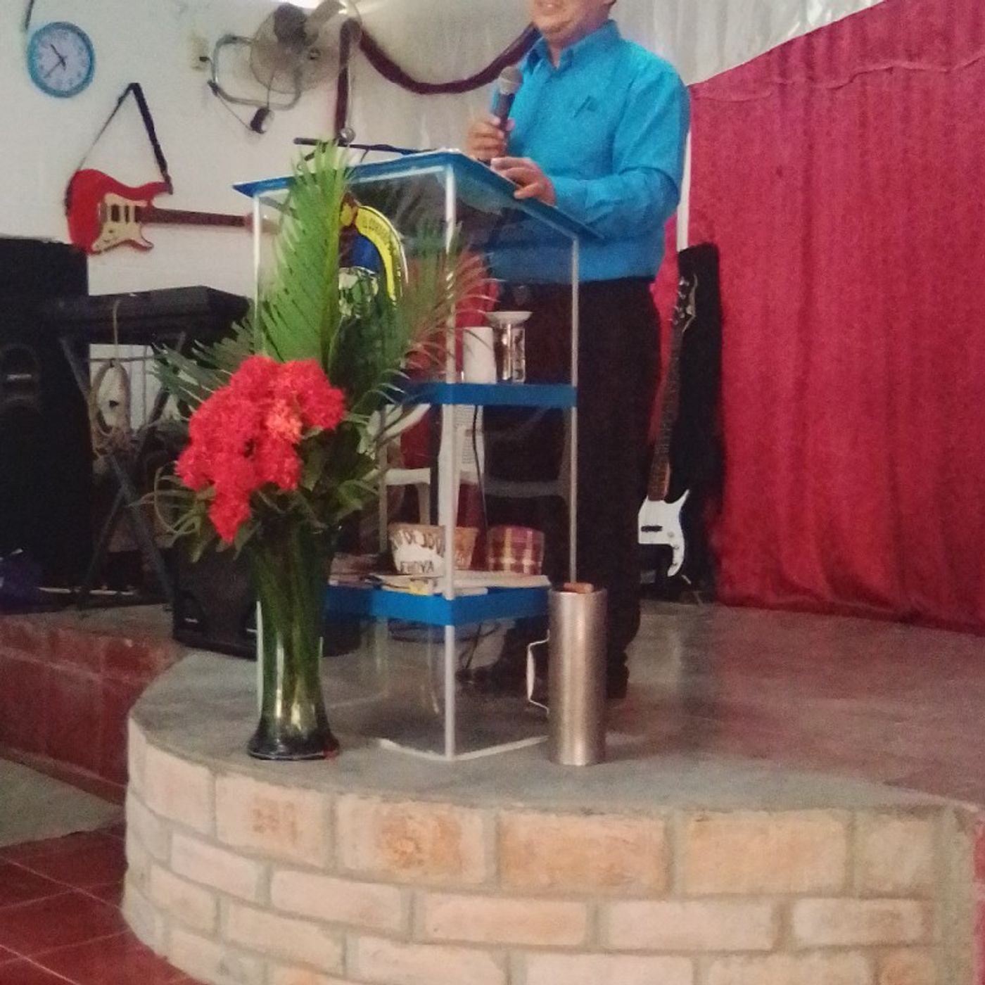 EMISIÓN EN VIVO DE ALABANZA Y PALABRA