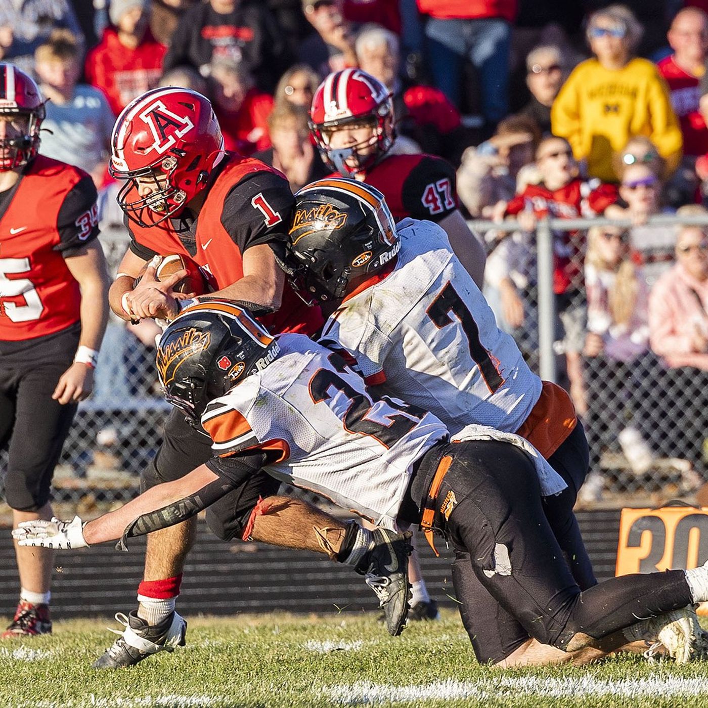 Amboy takes control in second half to top Milledgeville in I8FA semifinal episode artwork