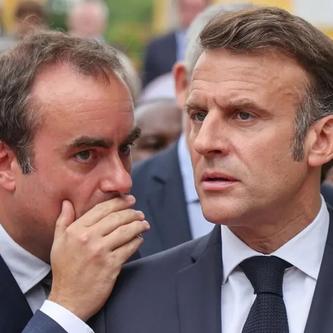 Fitch, Macron e l’inarrestabile corsa del debito francese: editoriale di Matt Manenti