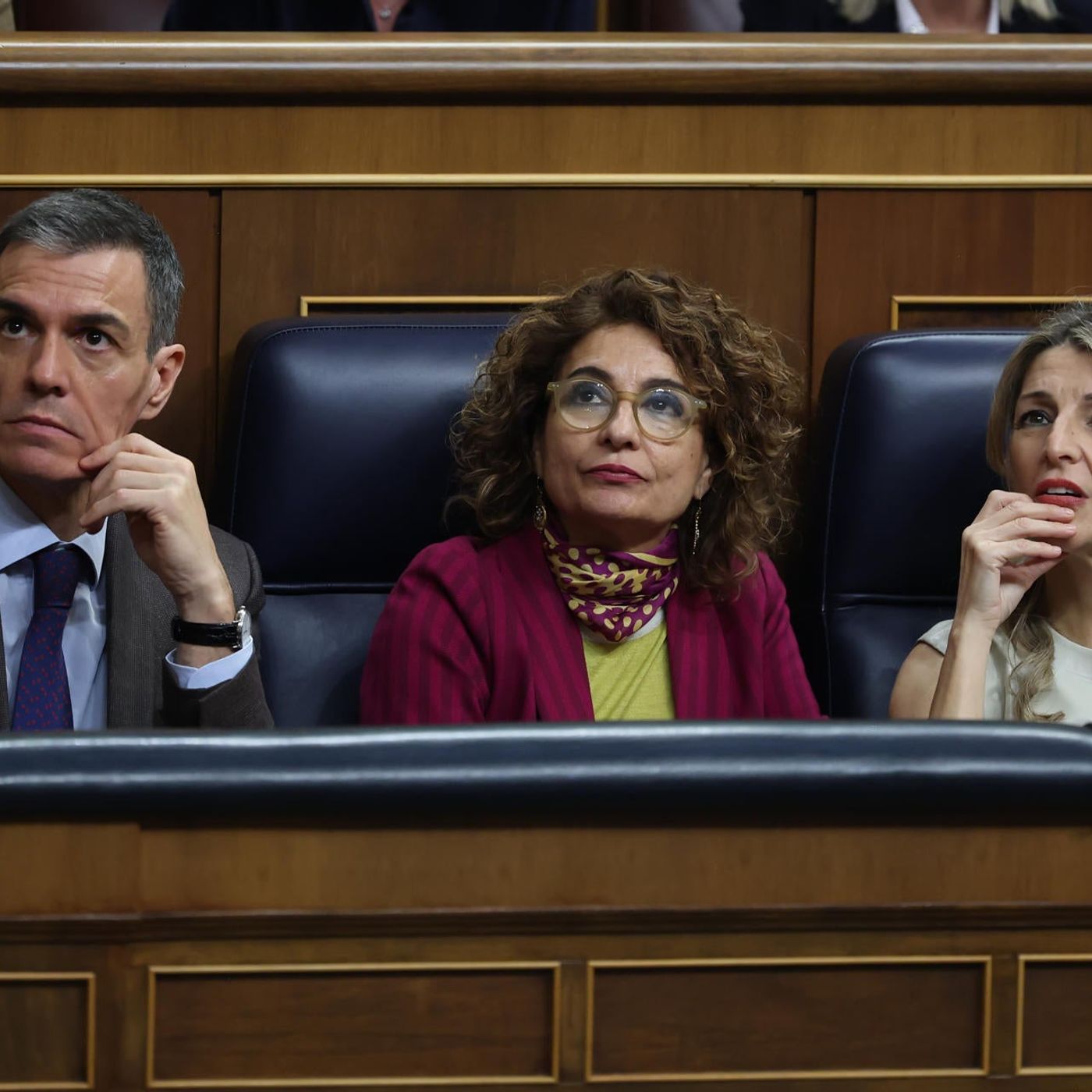 La Brújula de la Economía: La doble derrota parlamentaria y la precariedad laboral episode artwork